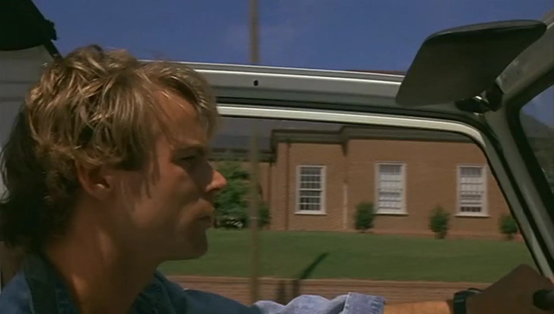 Hitcher in the Dark scene still 4