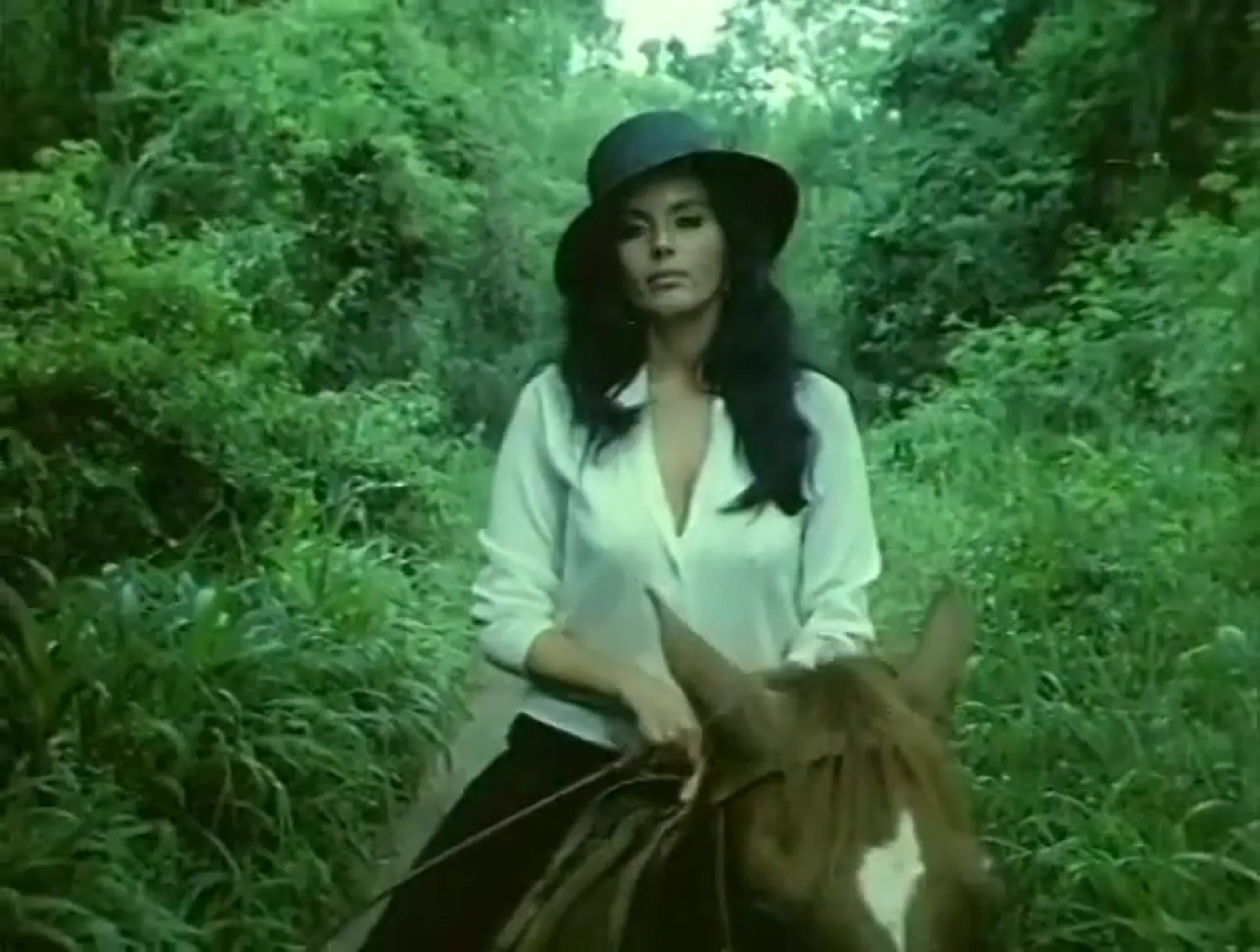 Embrujada scene still 2