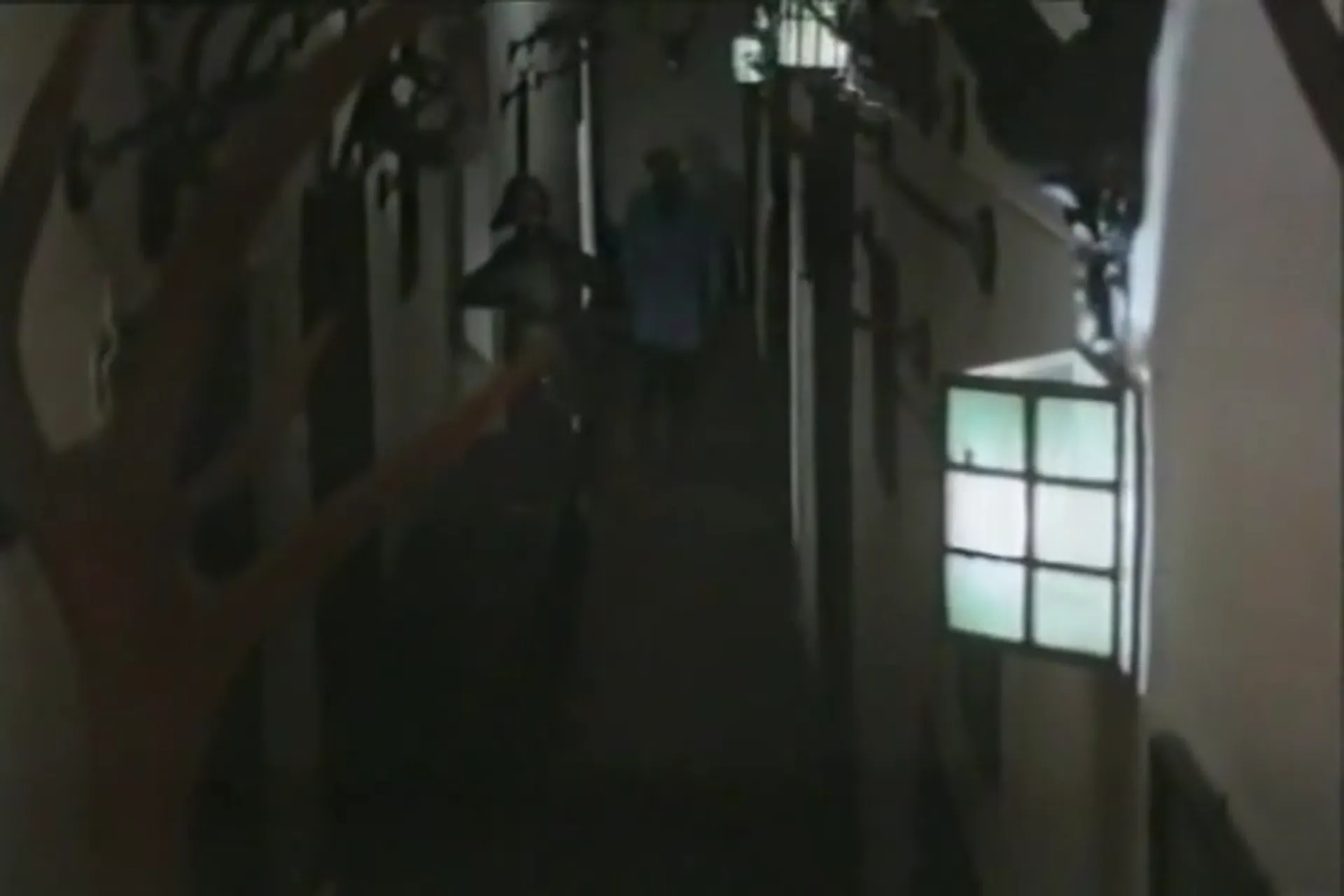 Hansel and Gretel Lost in the Forest scene still 6