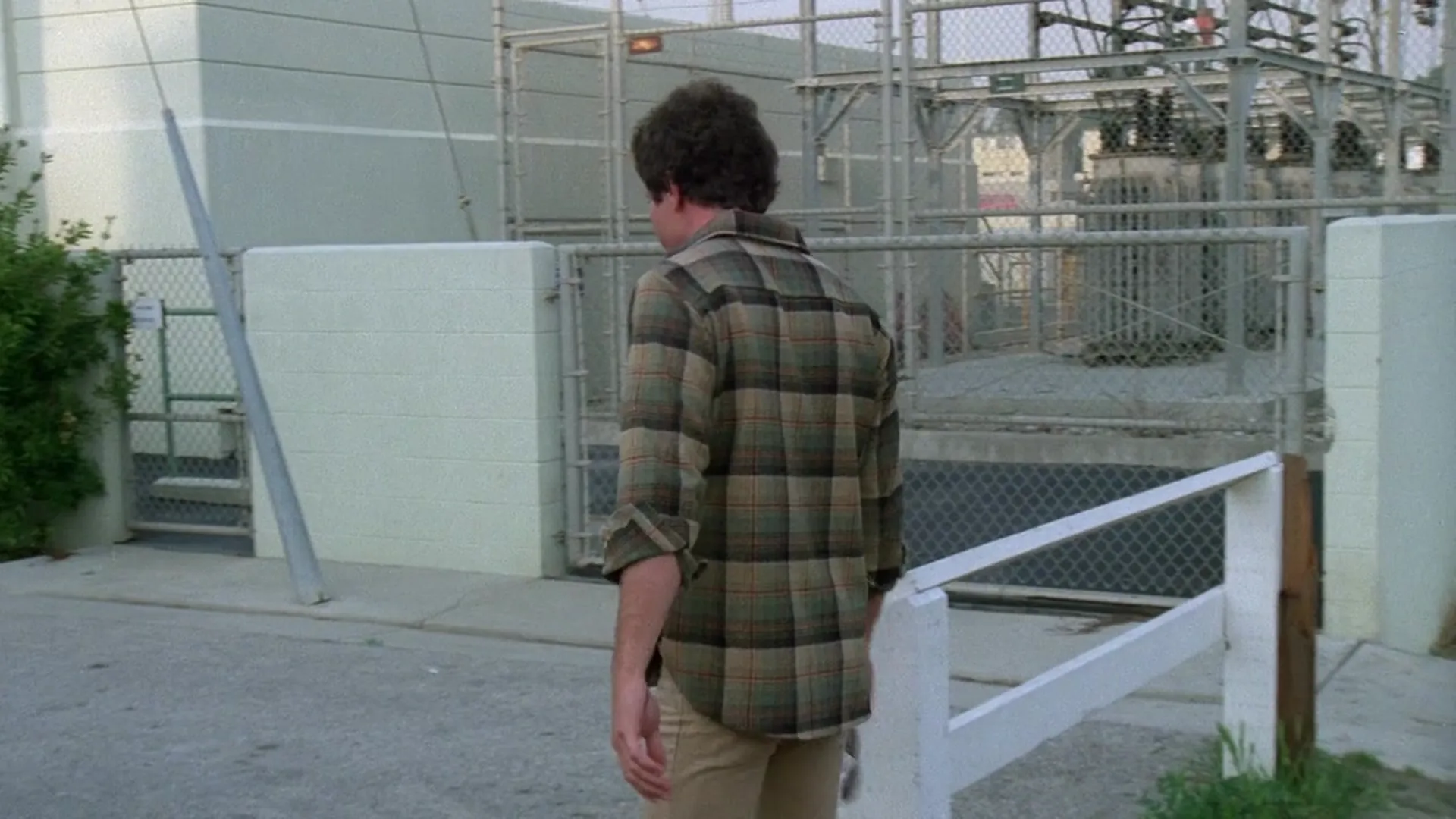 Spawn of the Slithis scene still 5