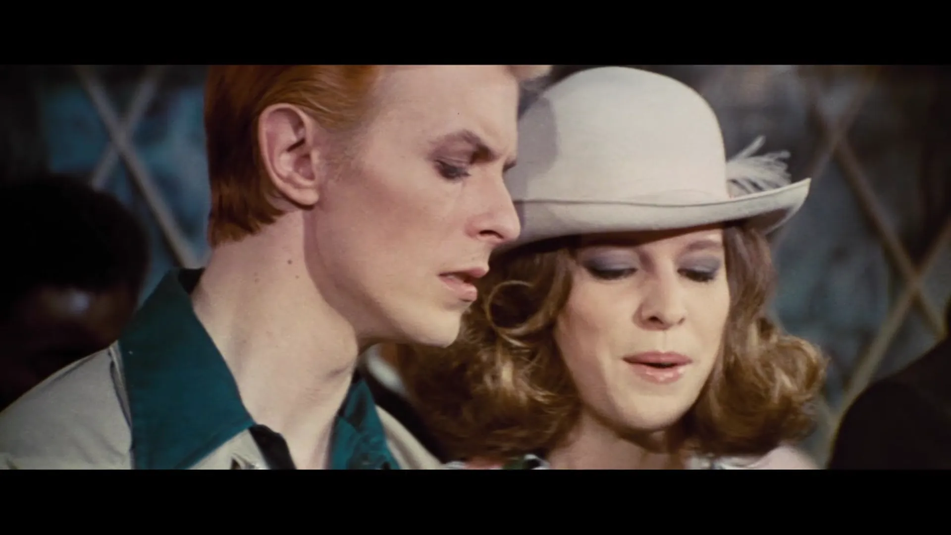 The Man Who Fell to Earth scene still 4