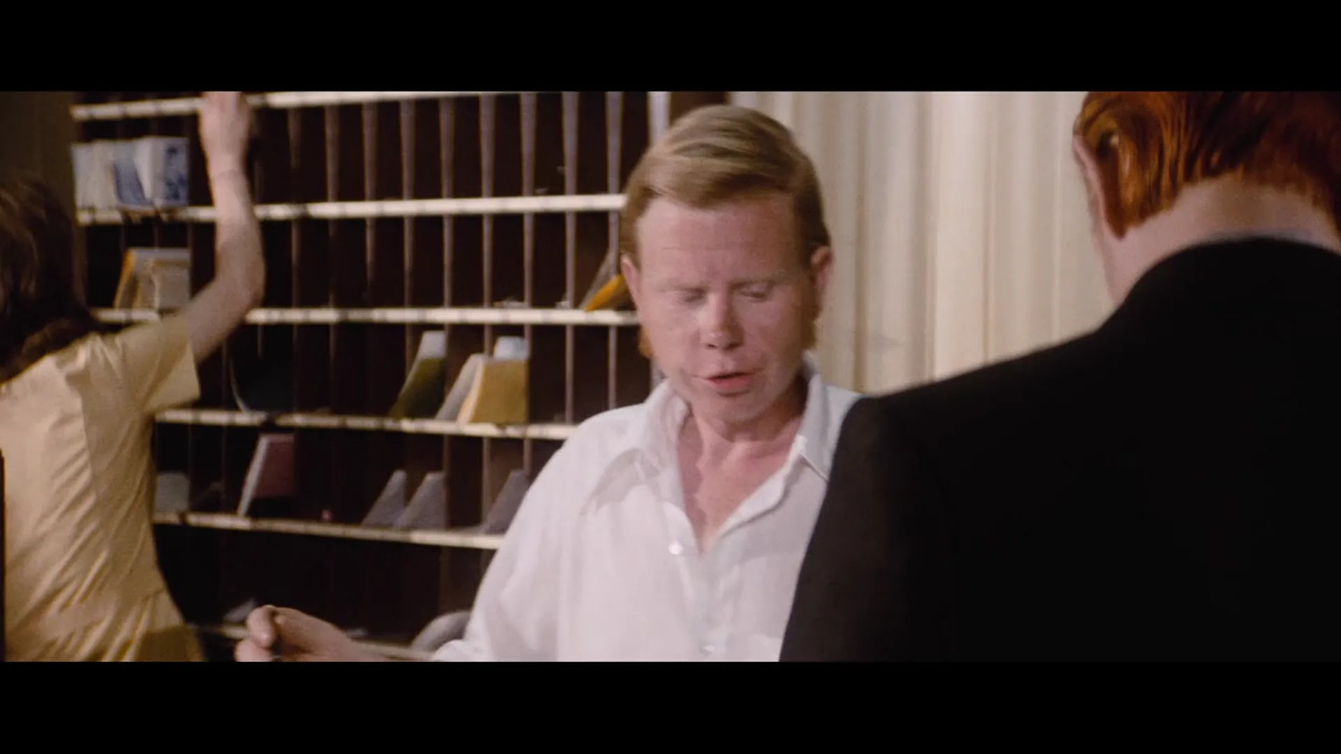 The Man Who Fell to Earth scene still 2