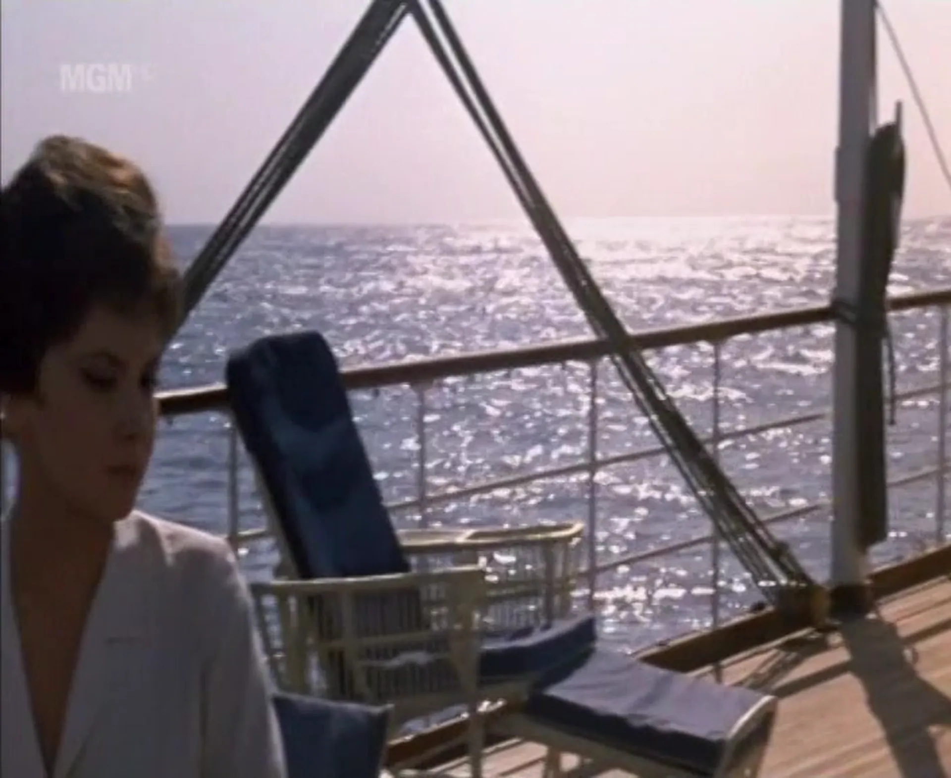 Woman of Straw scene still 3