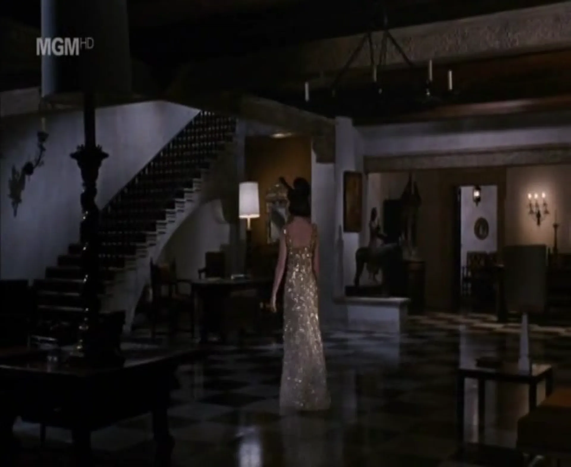 Woman of Straw scene still 6