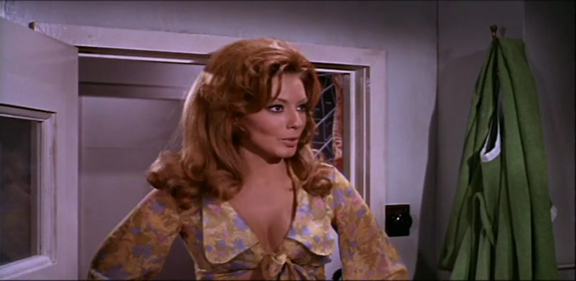 Crossplot scene still 3