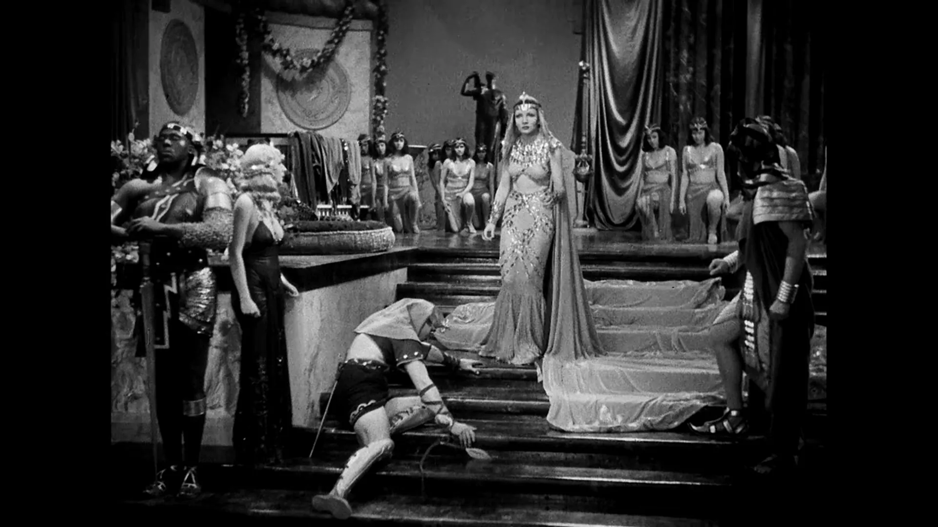 Cleopatra scene still 5