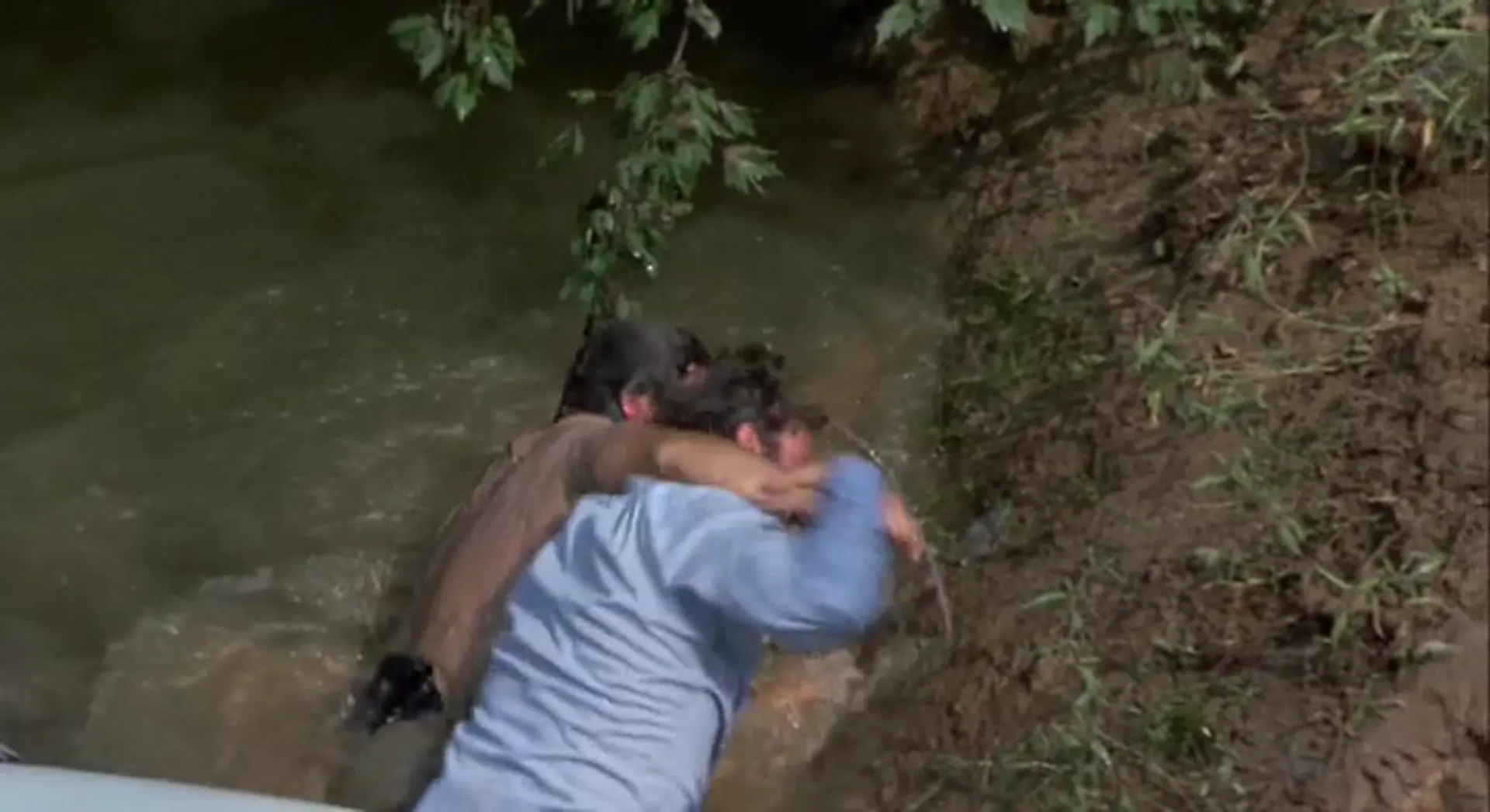 Walking Tall scene still 5