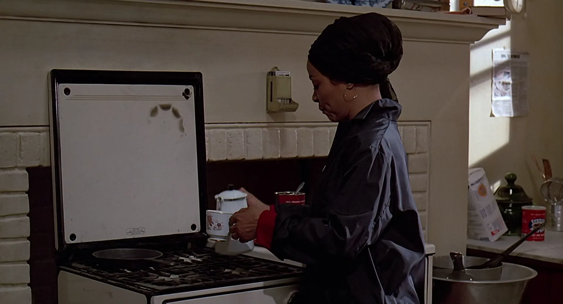 Cat People scene still 2