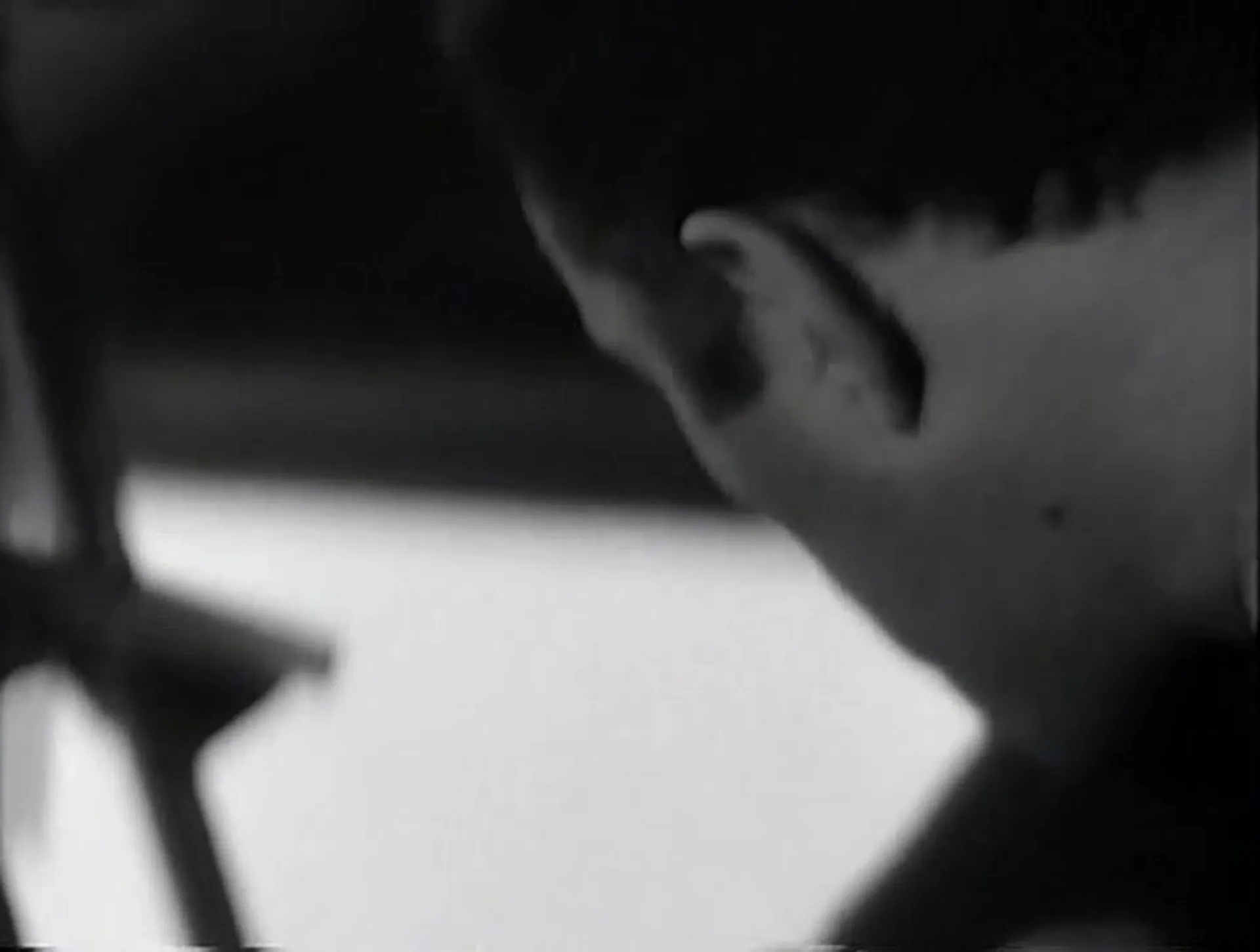 The Sleeping Car Murder scene still 2