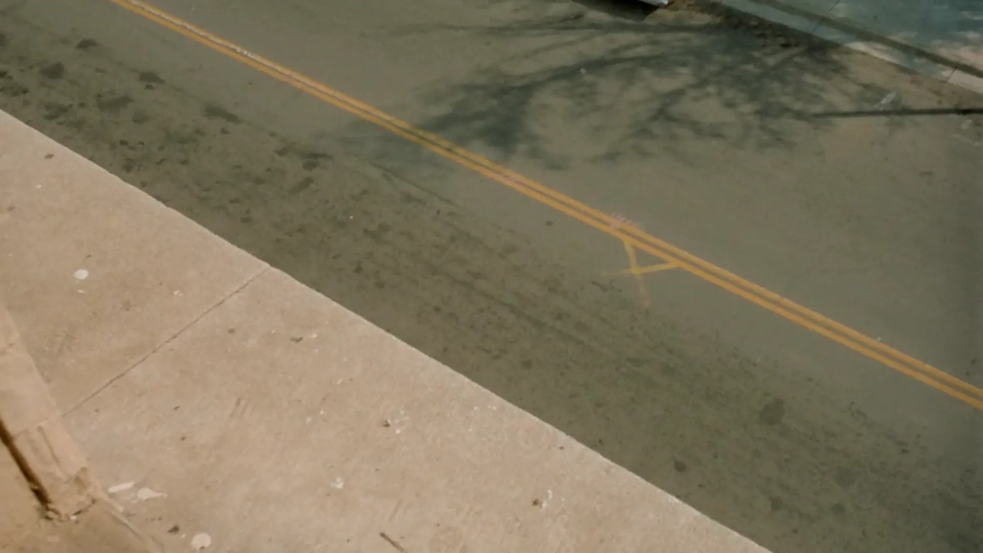 Date with a Kidnapper scene still 2
