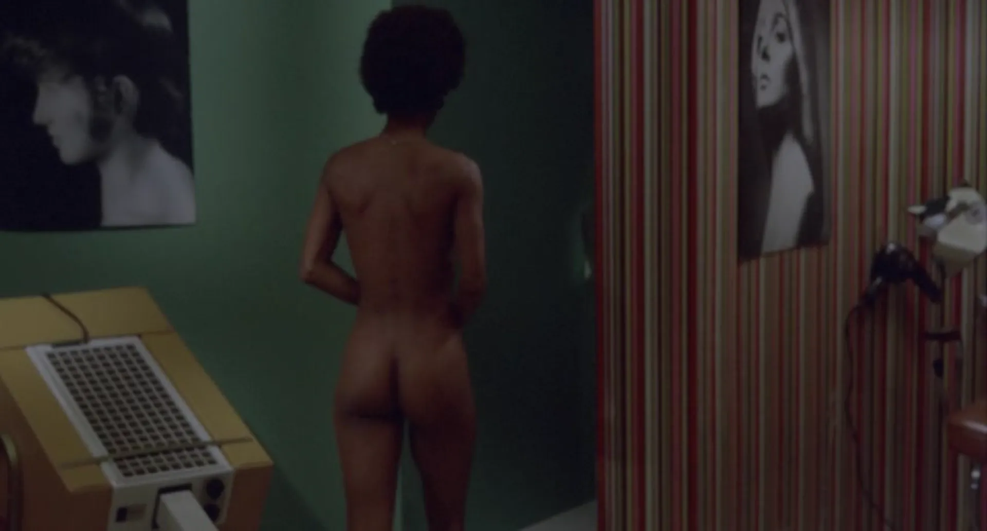 Black Shampoo scene still 5