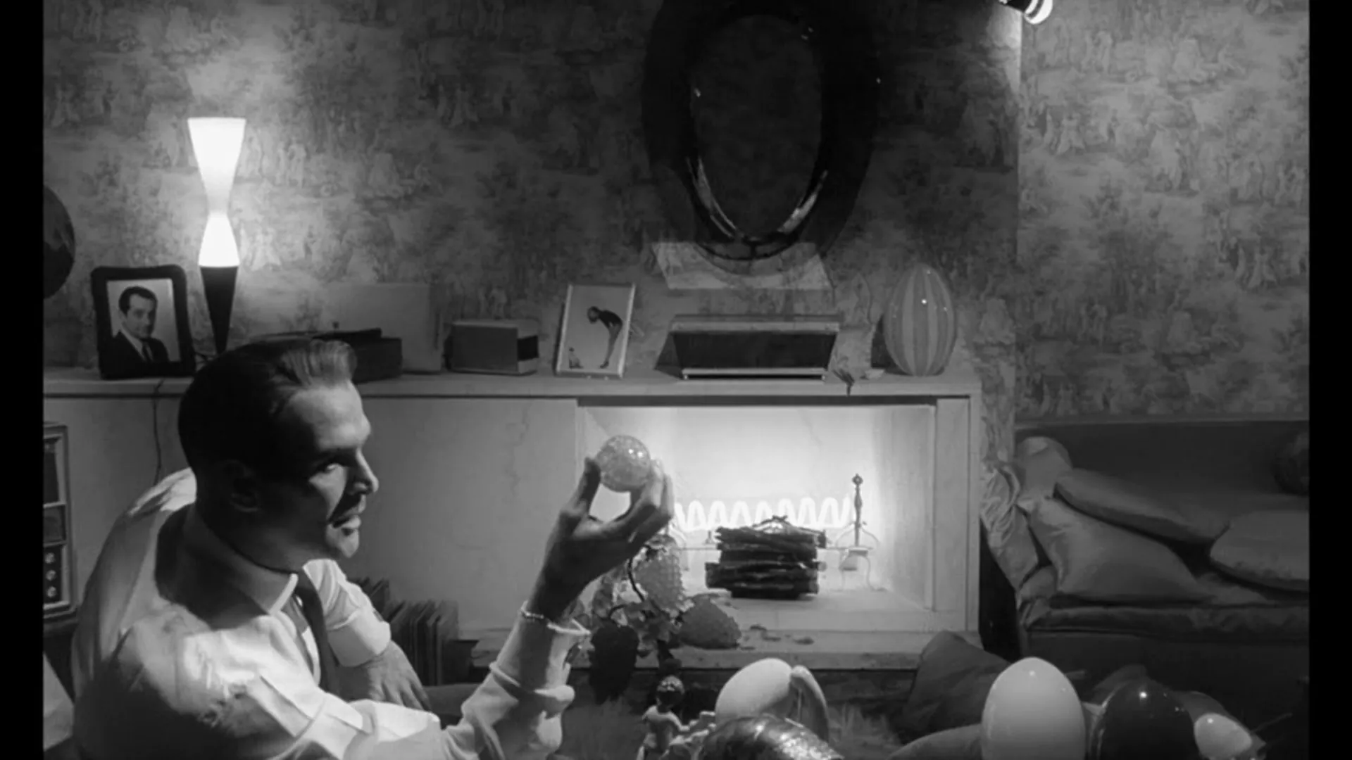 Eva scene still 5