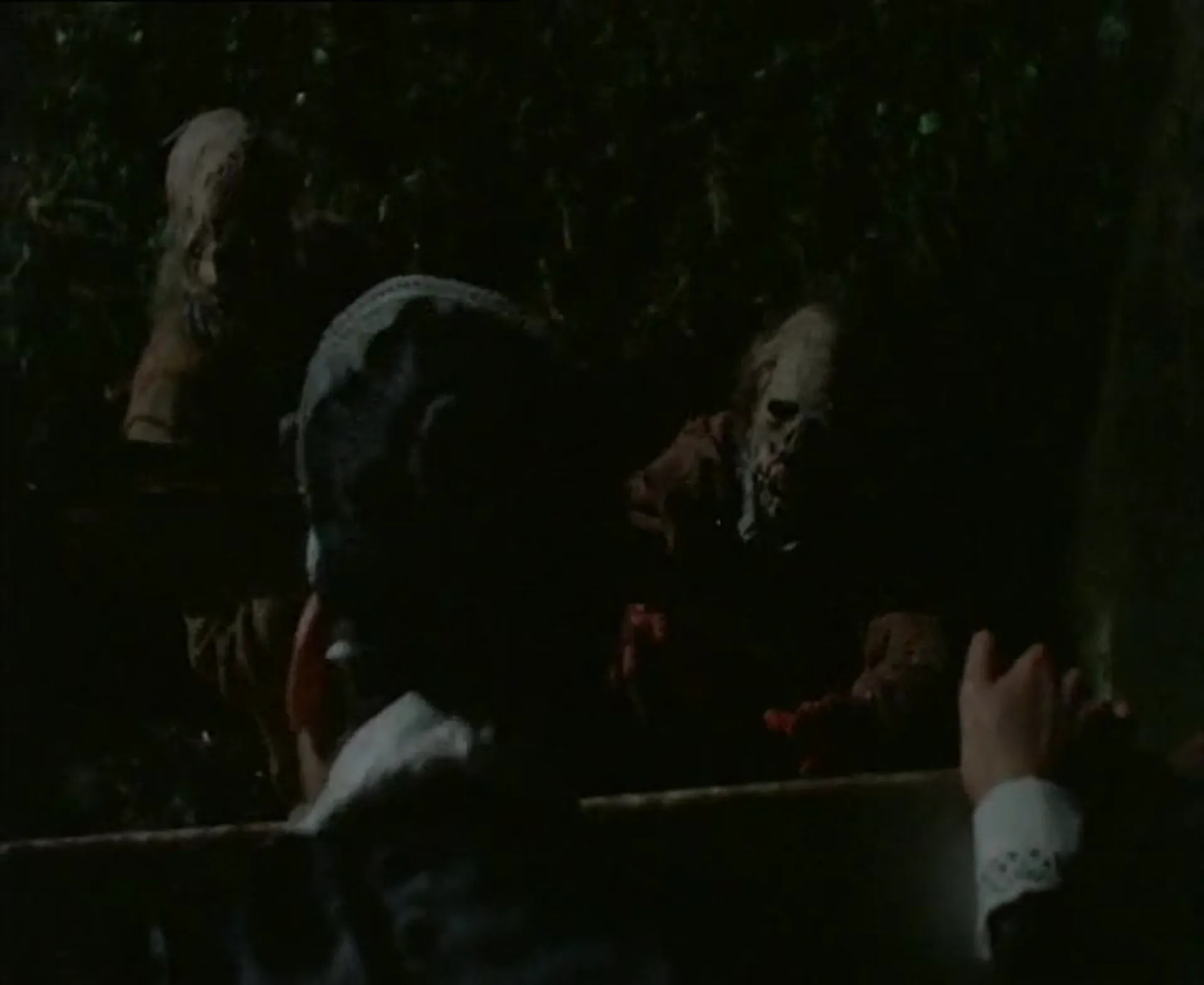 Burial Ground: The Nights of Terror scene still 6