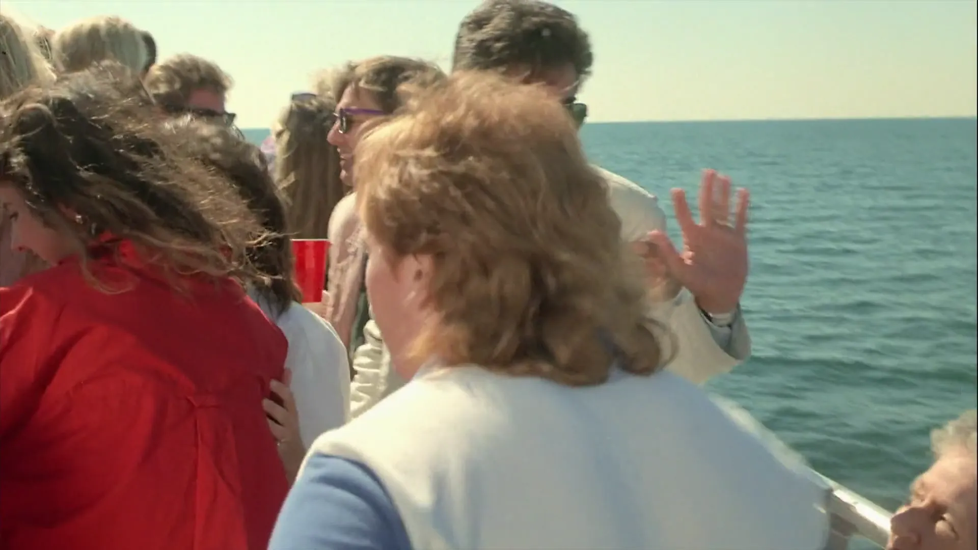 Weekend at Bernie's scene still 4