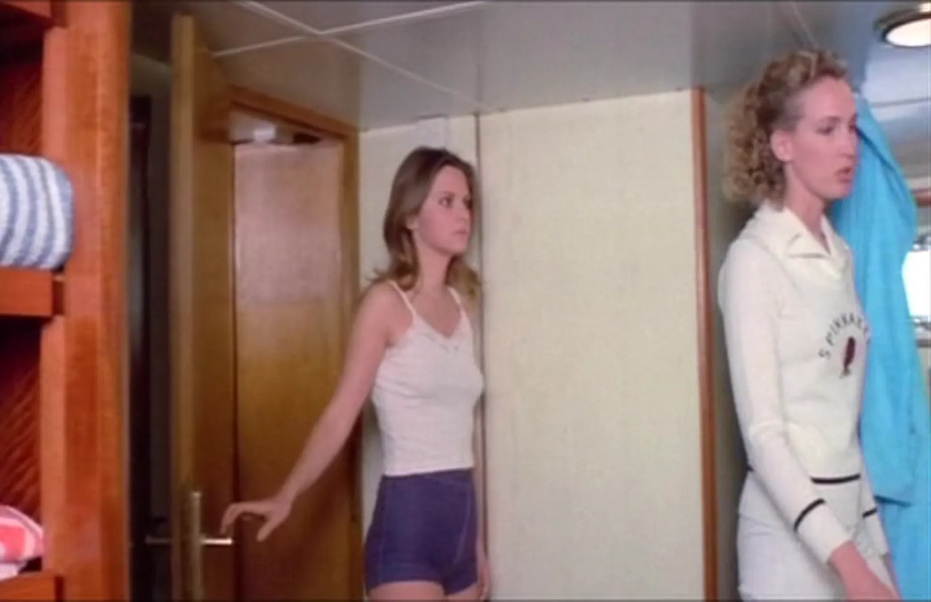 Waves of Lust scene still 3