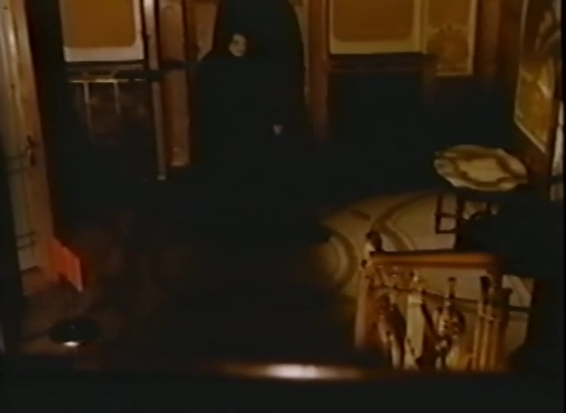 Mama Dracula scene still 1