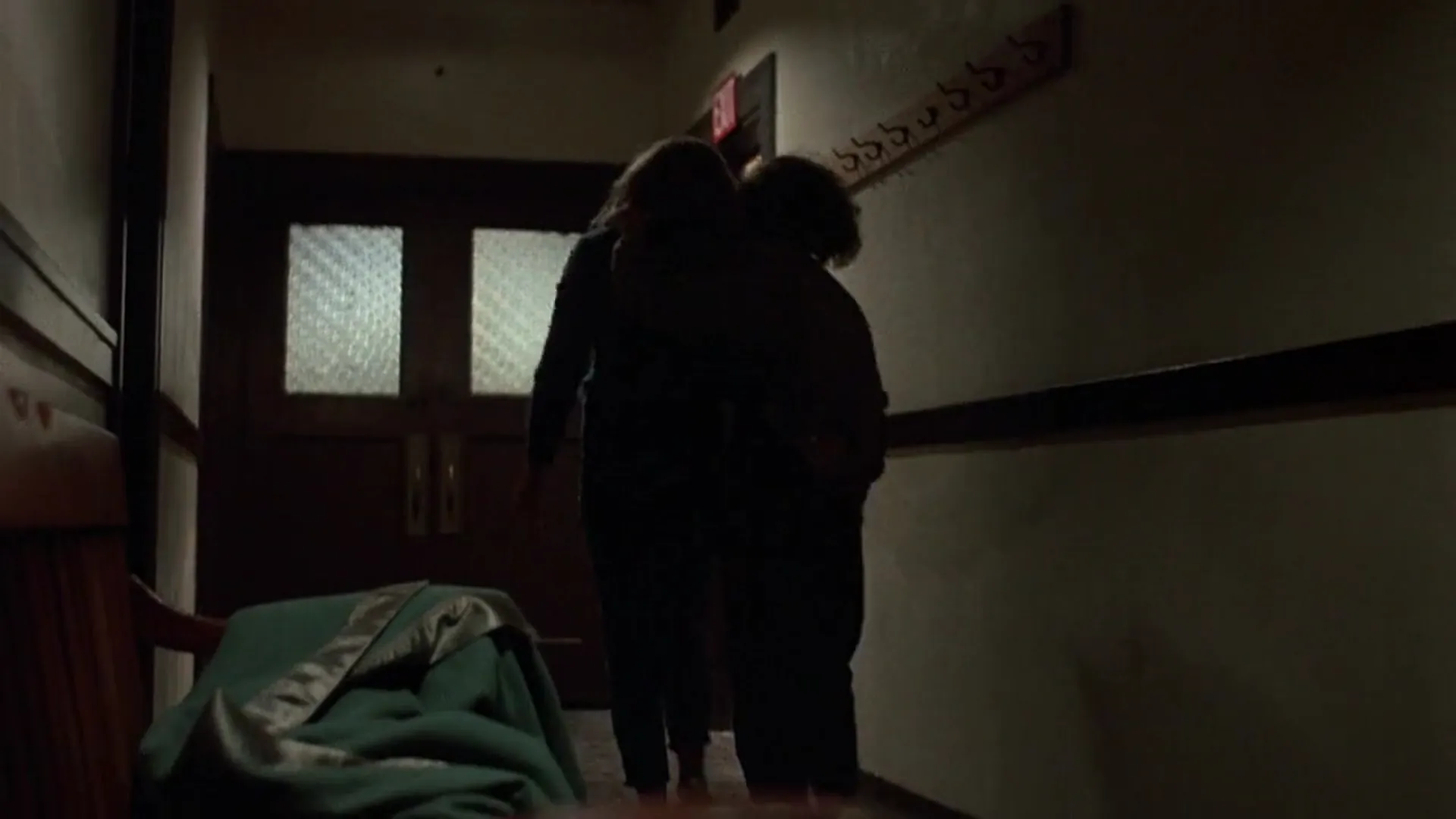 Neon Maniacs scene still 2