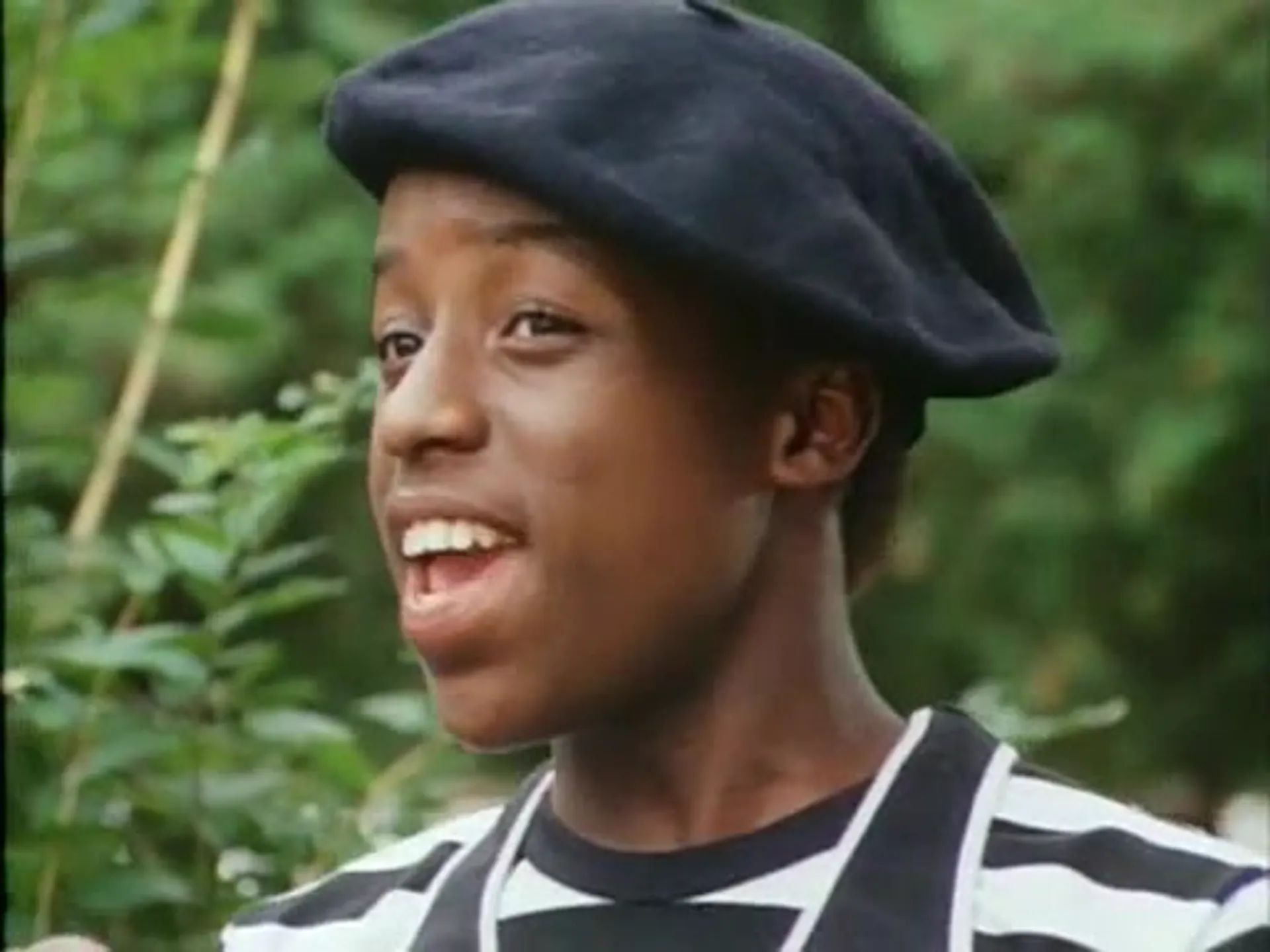 Oddballs scene still 4