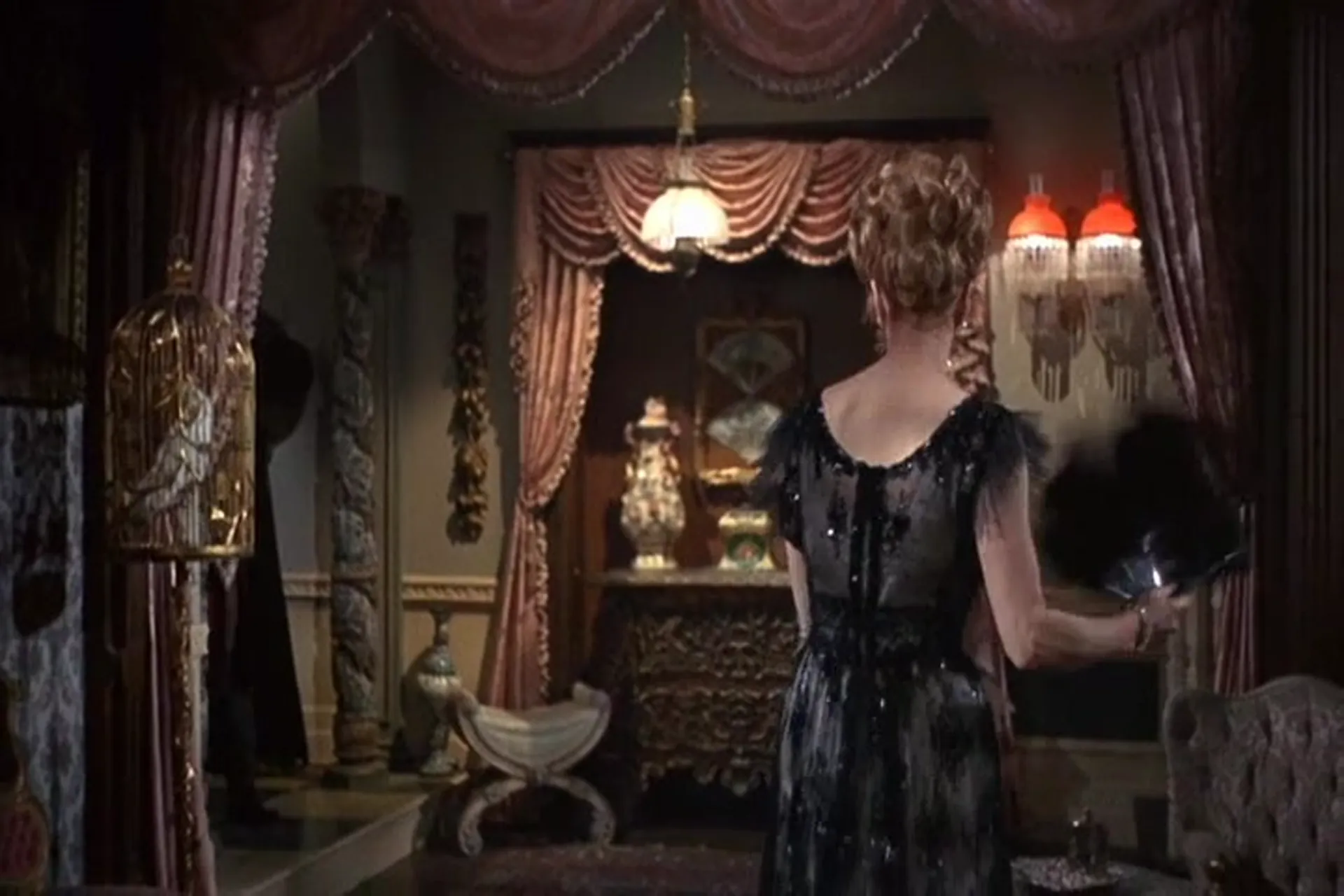 Chamber of Horrors scene still 3