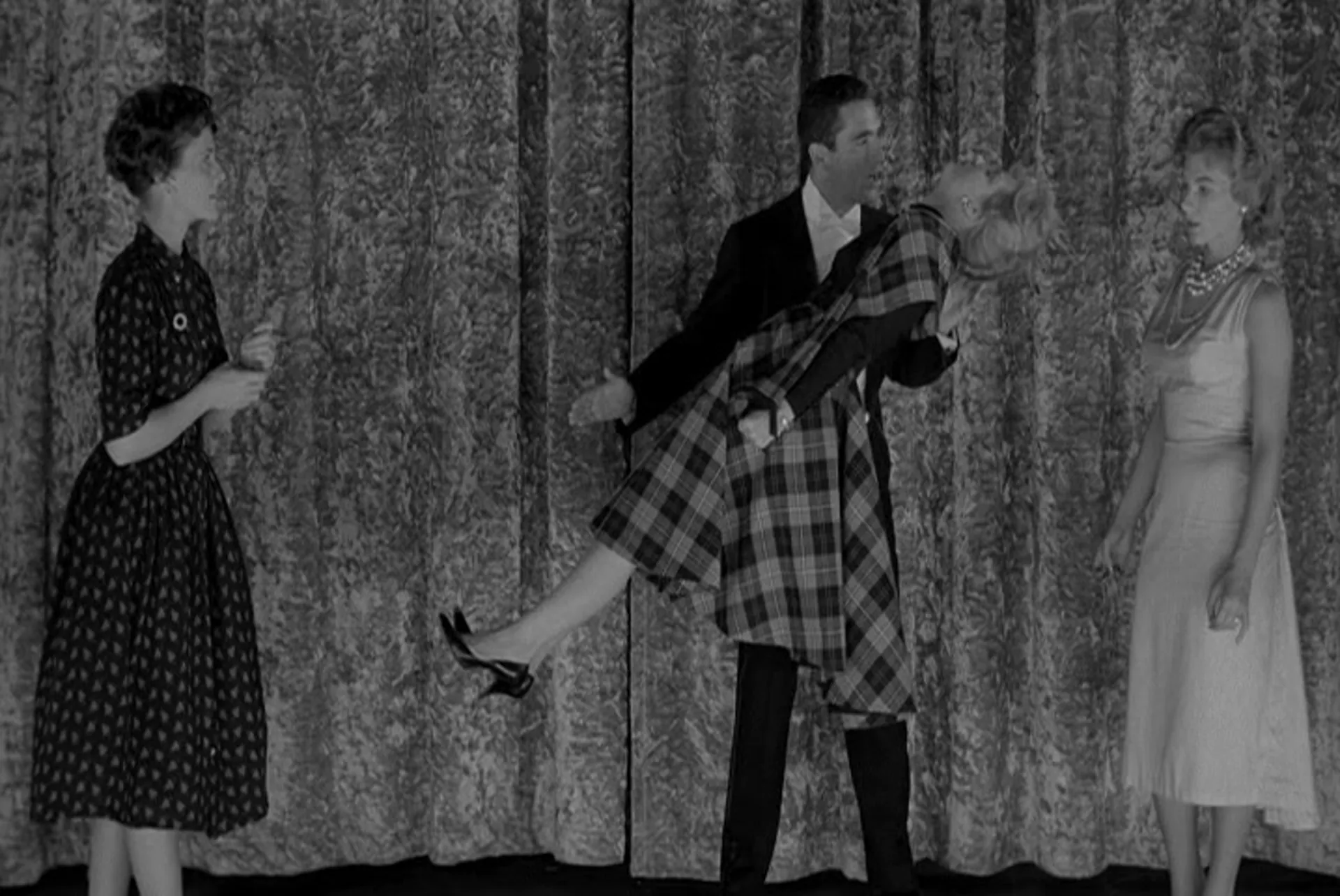 The Hypnotic Eye scene still 3