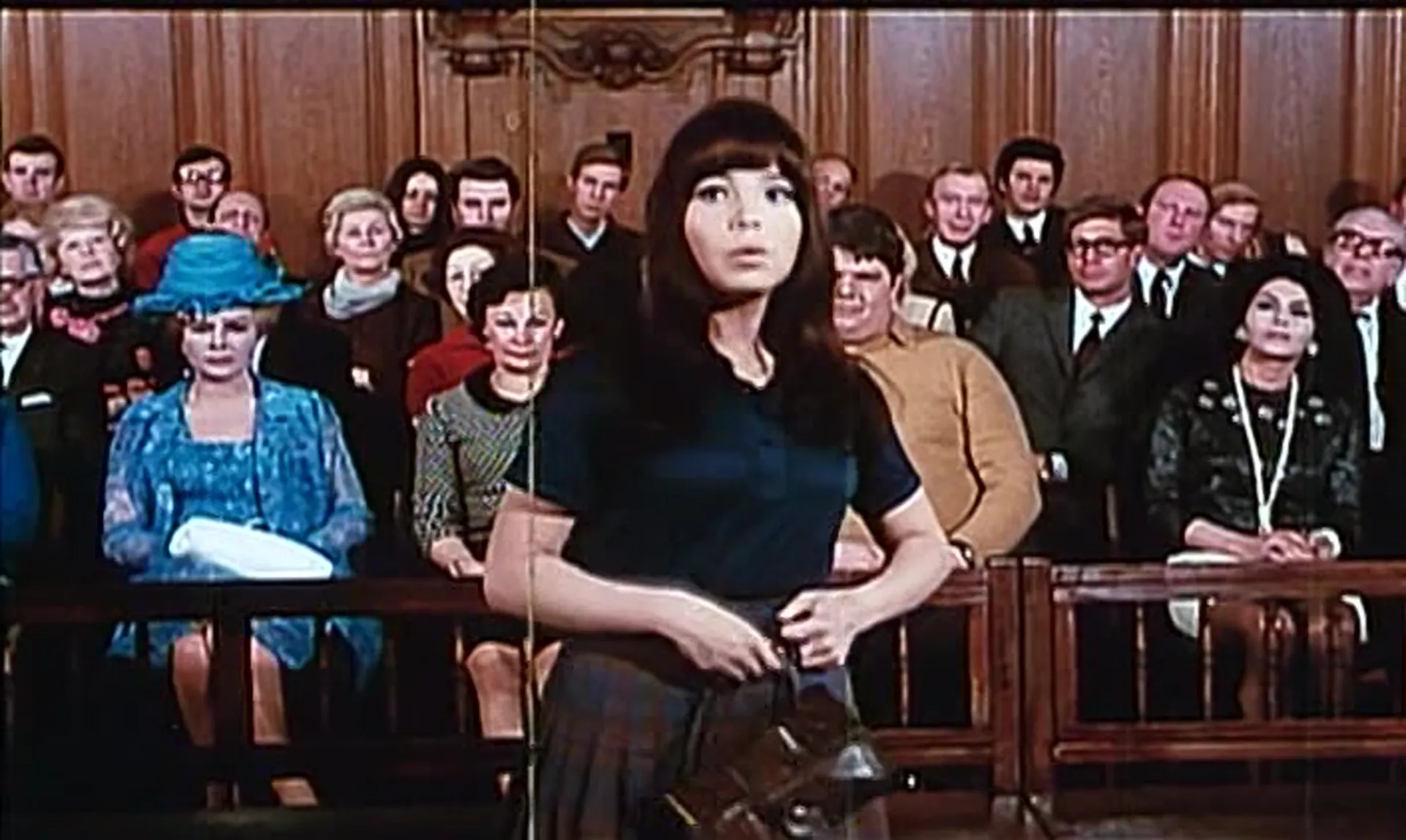 Should a Schoolgirl Tell? scene still 2