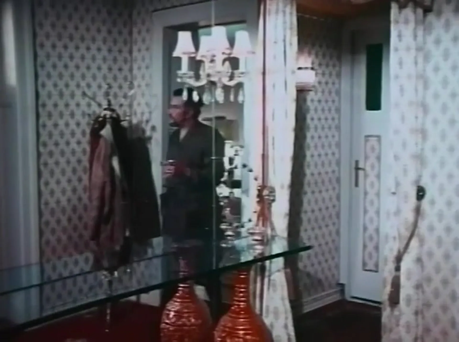 Swingin' Models scene still 5