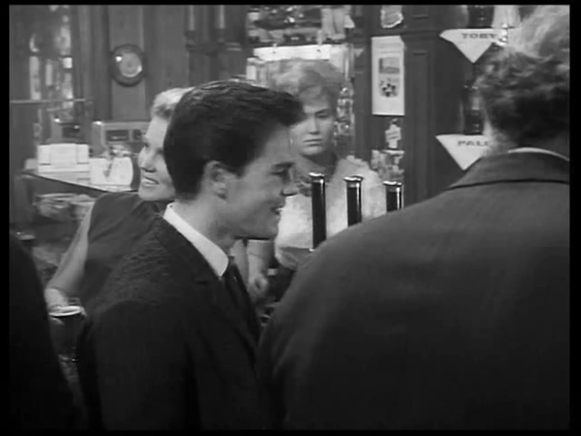 Saturday Night Out scene still 4