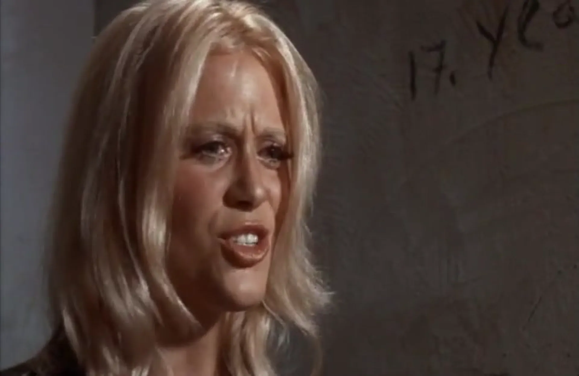 Savage Sisters scene still 2