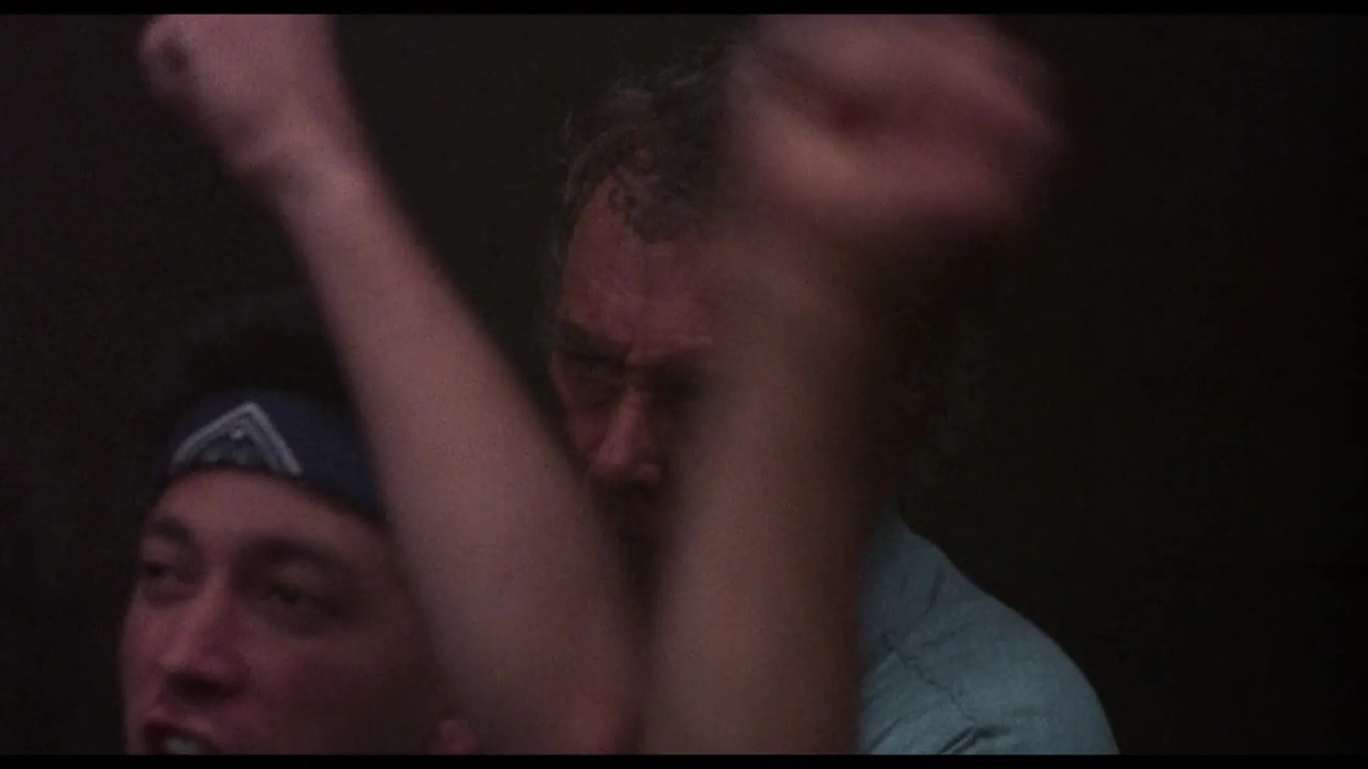 Runaway Train scene still 1