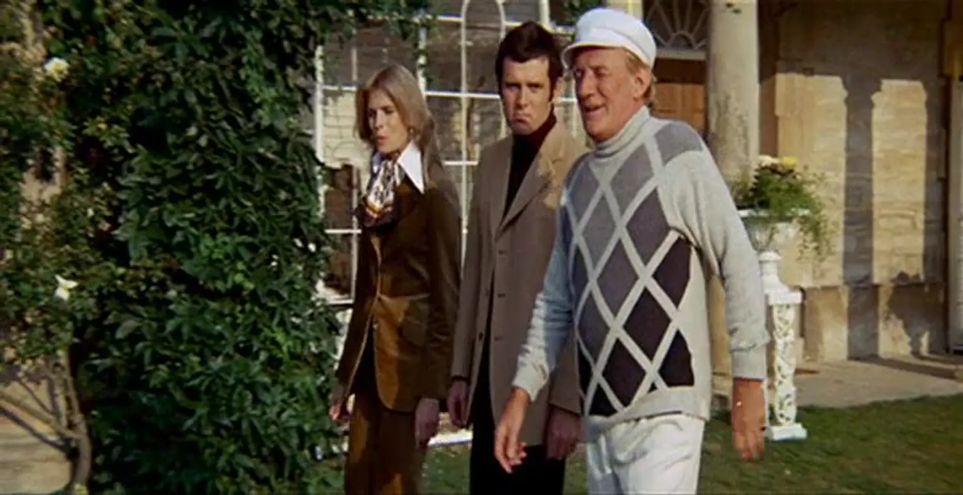 11 Harrowhouse scene still 2