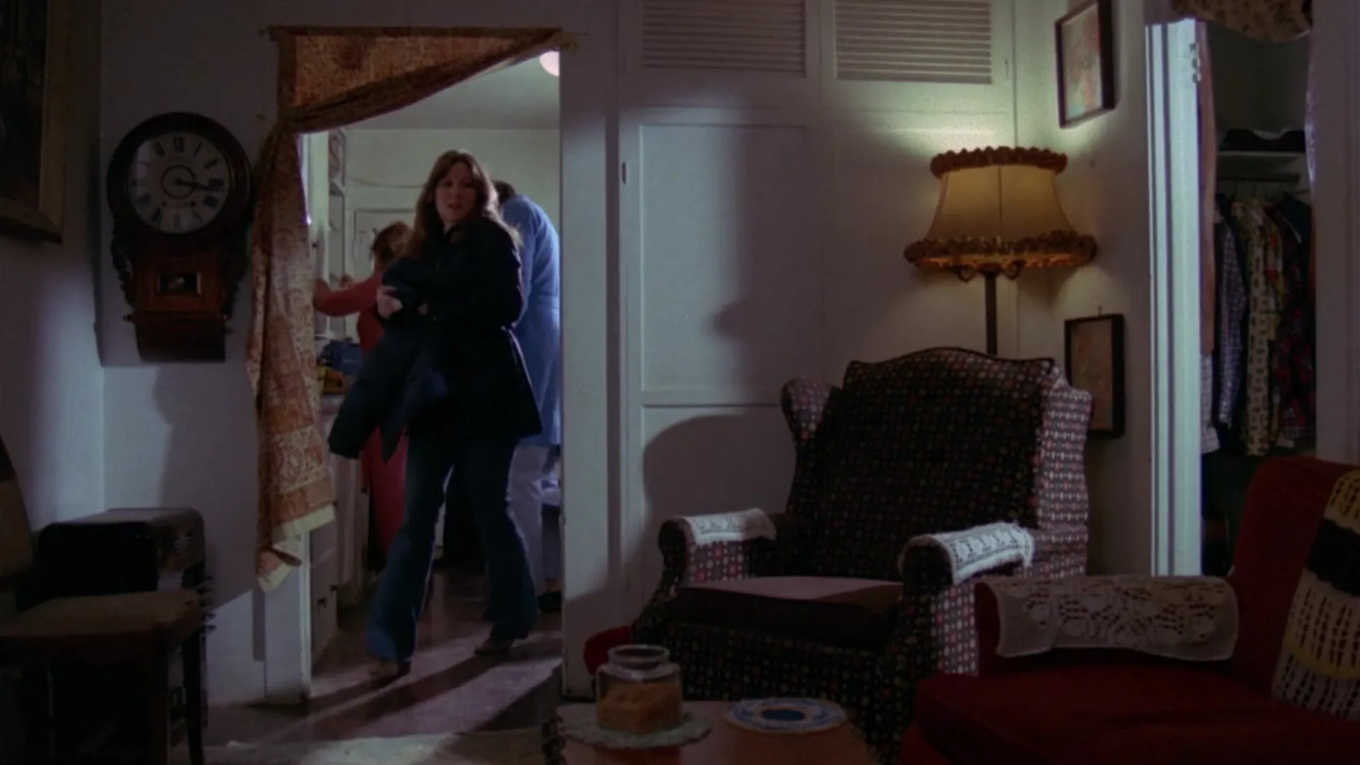The Swinging Barmaids scene still 11
