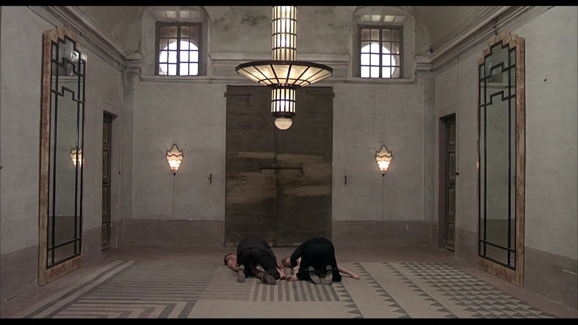 Salò, or the 120 Days of Sodom scene still 5