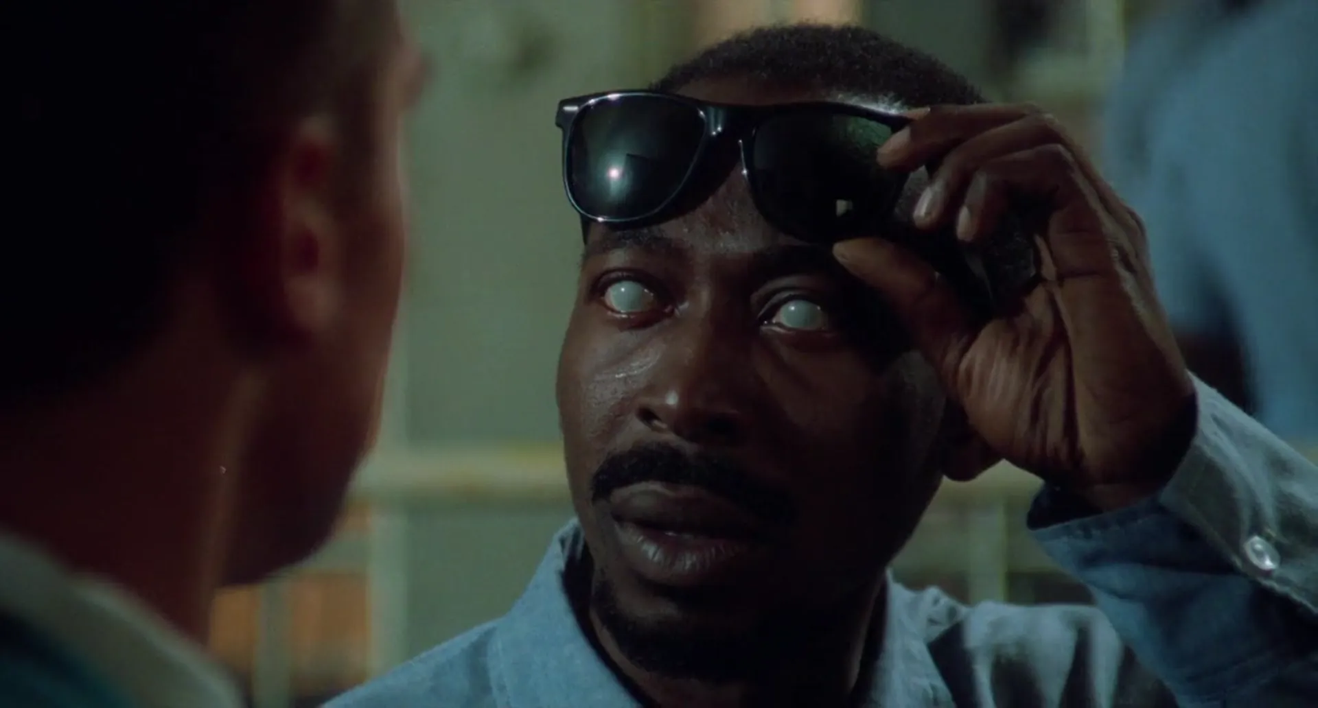 Red Heat scene still 6