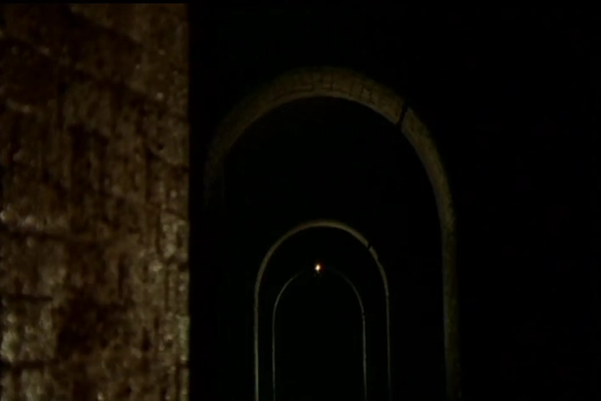 Raw Meat scene still 4