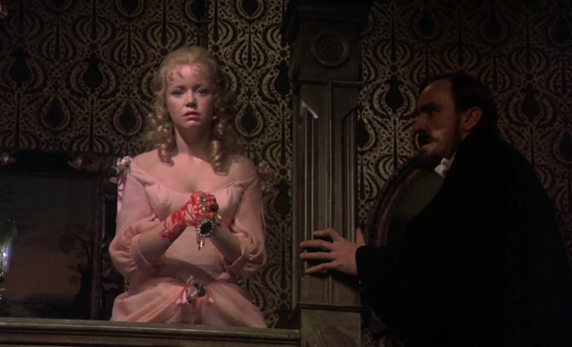 Hands of the Ripper scene still 6
