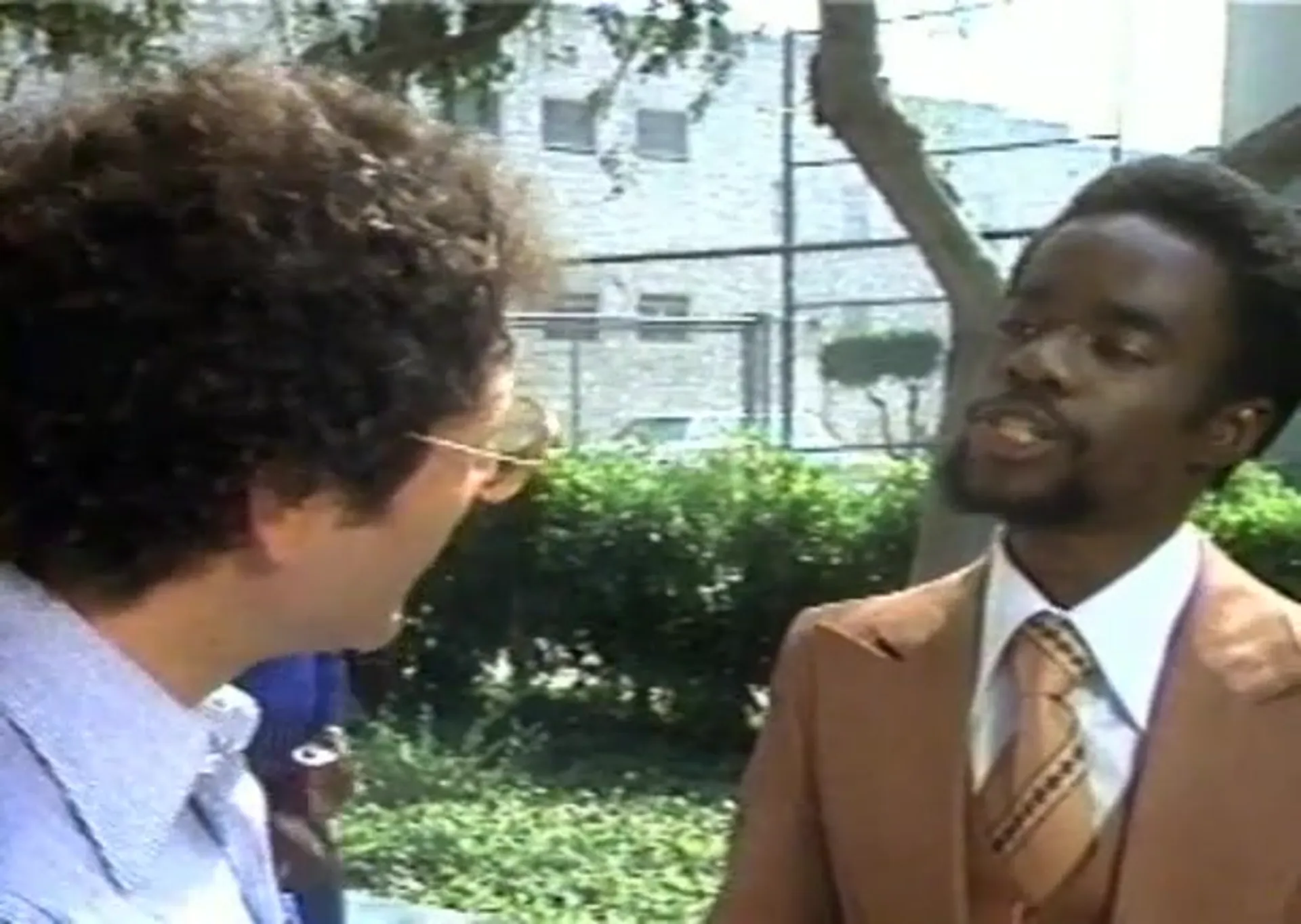 A Hero Ain't Nothin' But a Sandwich scene still 4