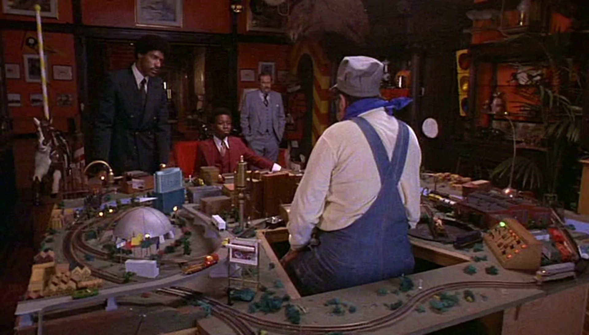 The Fish That Saved Pittsburgh scene still 2