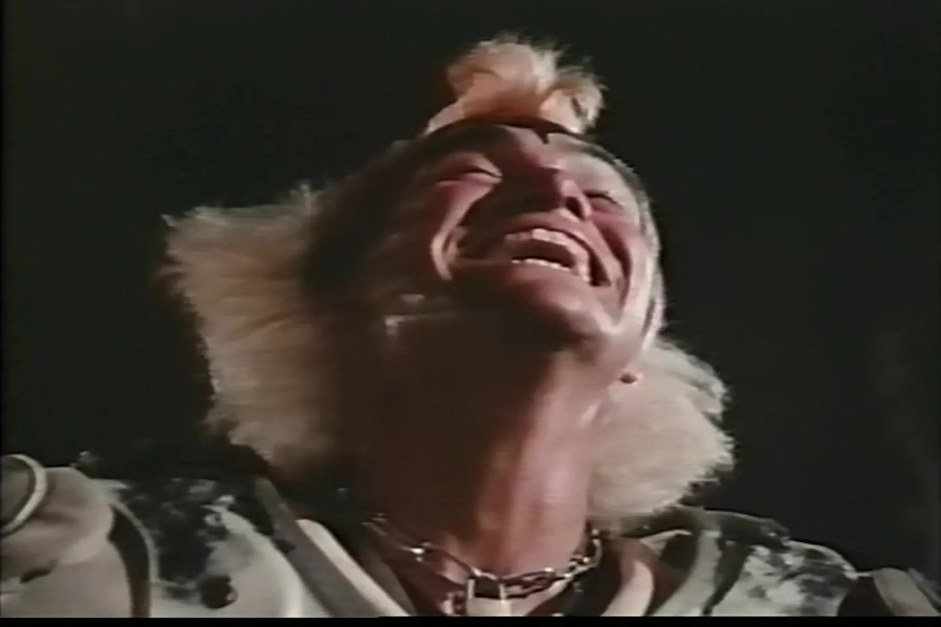 Intrépidos punks scene still 6