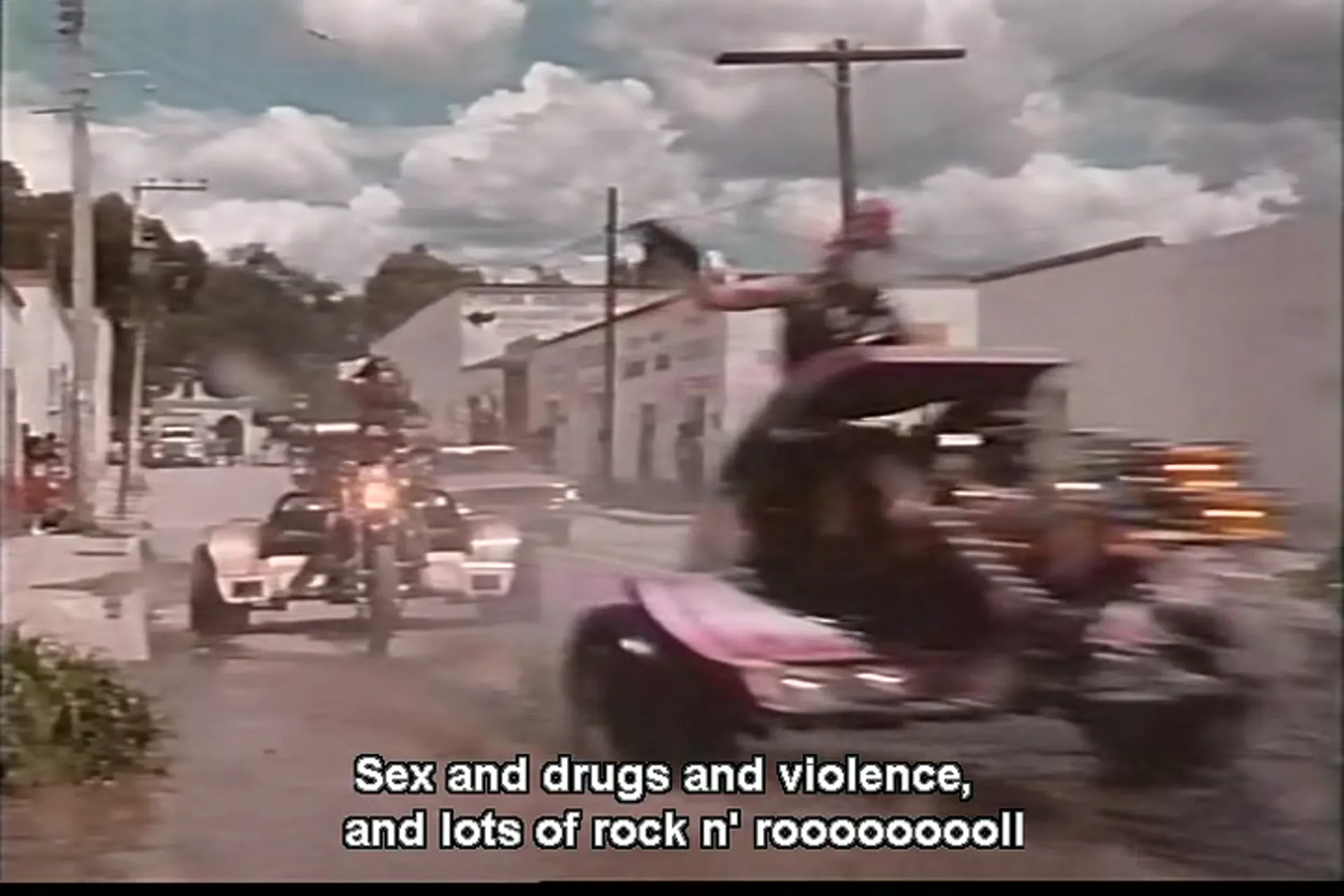 Intrépidos punks scene still 4