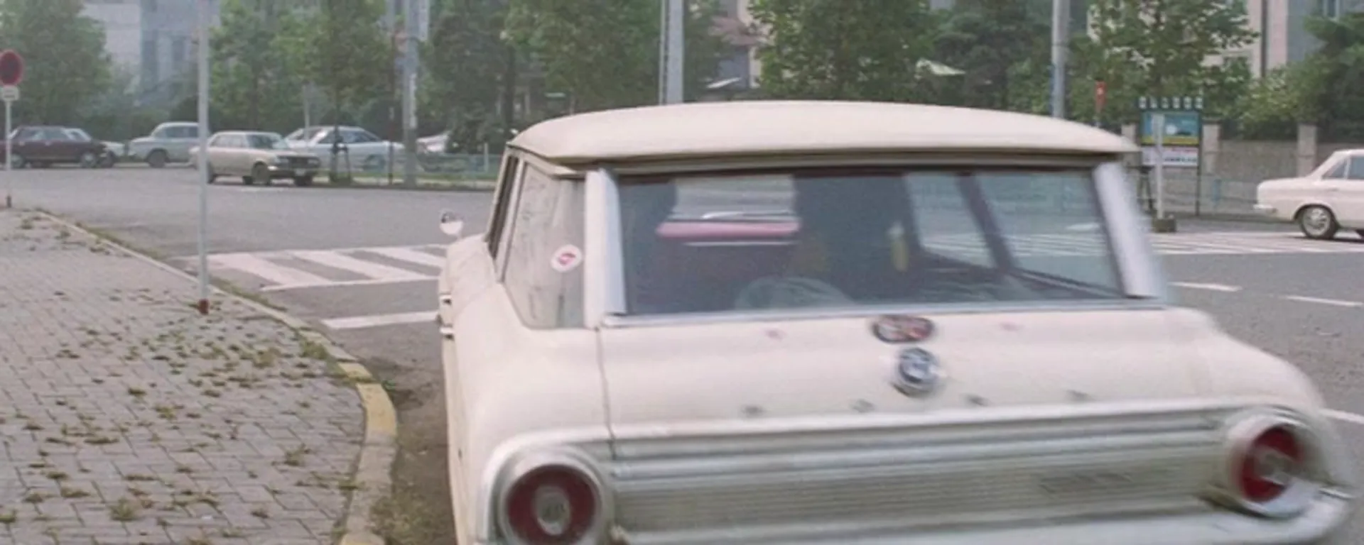 Stray Cat Rock: Machine Animal scene still 2