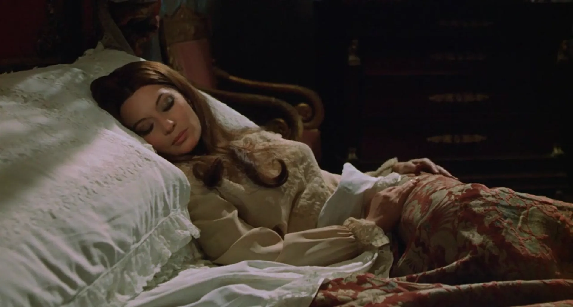 Lady Frankenstein scene still 4