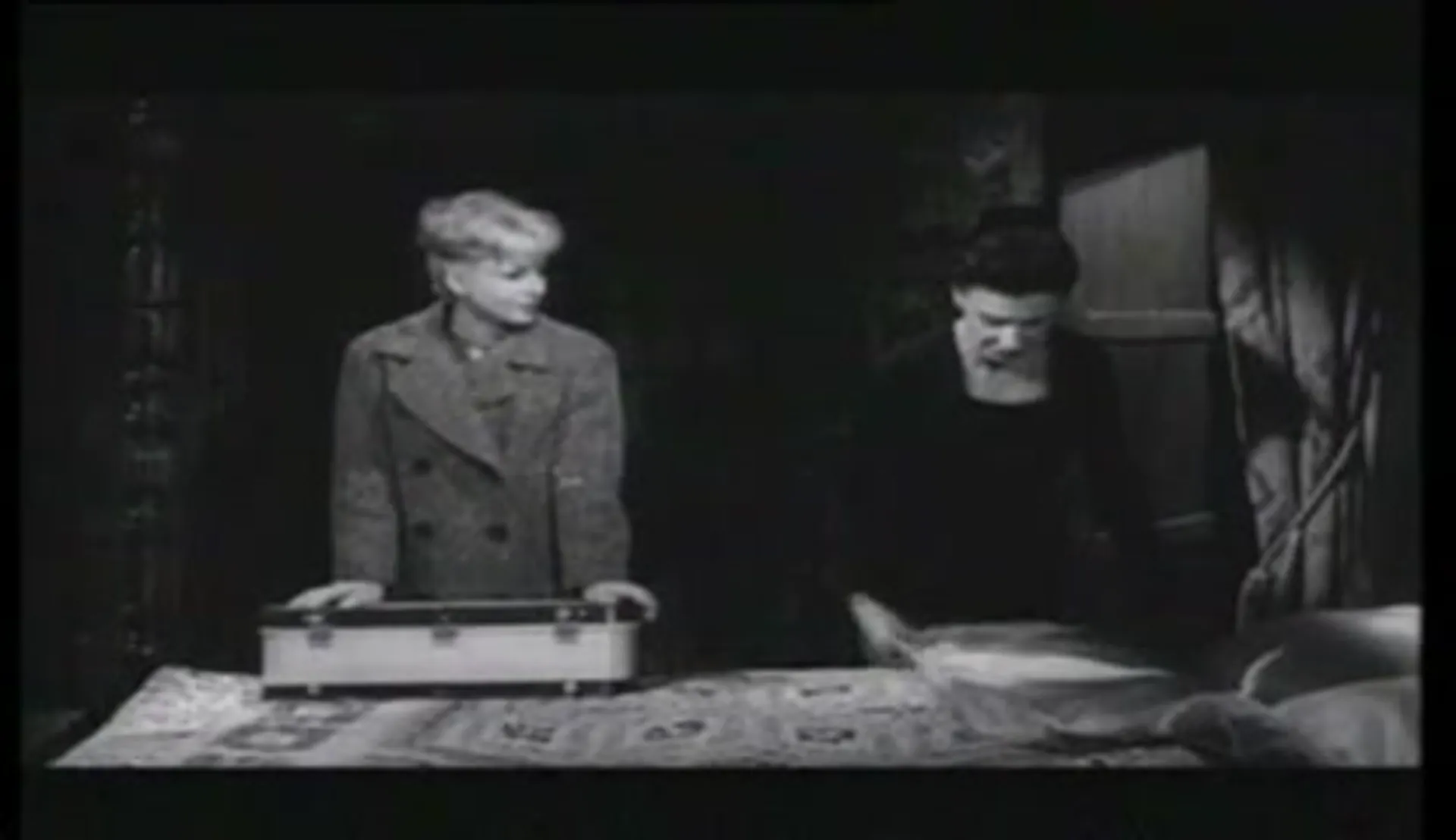 The City of the Dead scene still 3