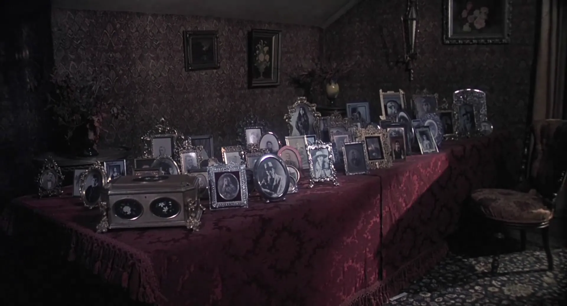 Burnt Offerings scene still 2