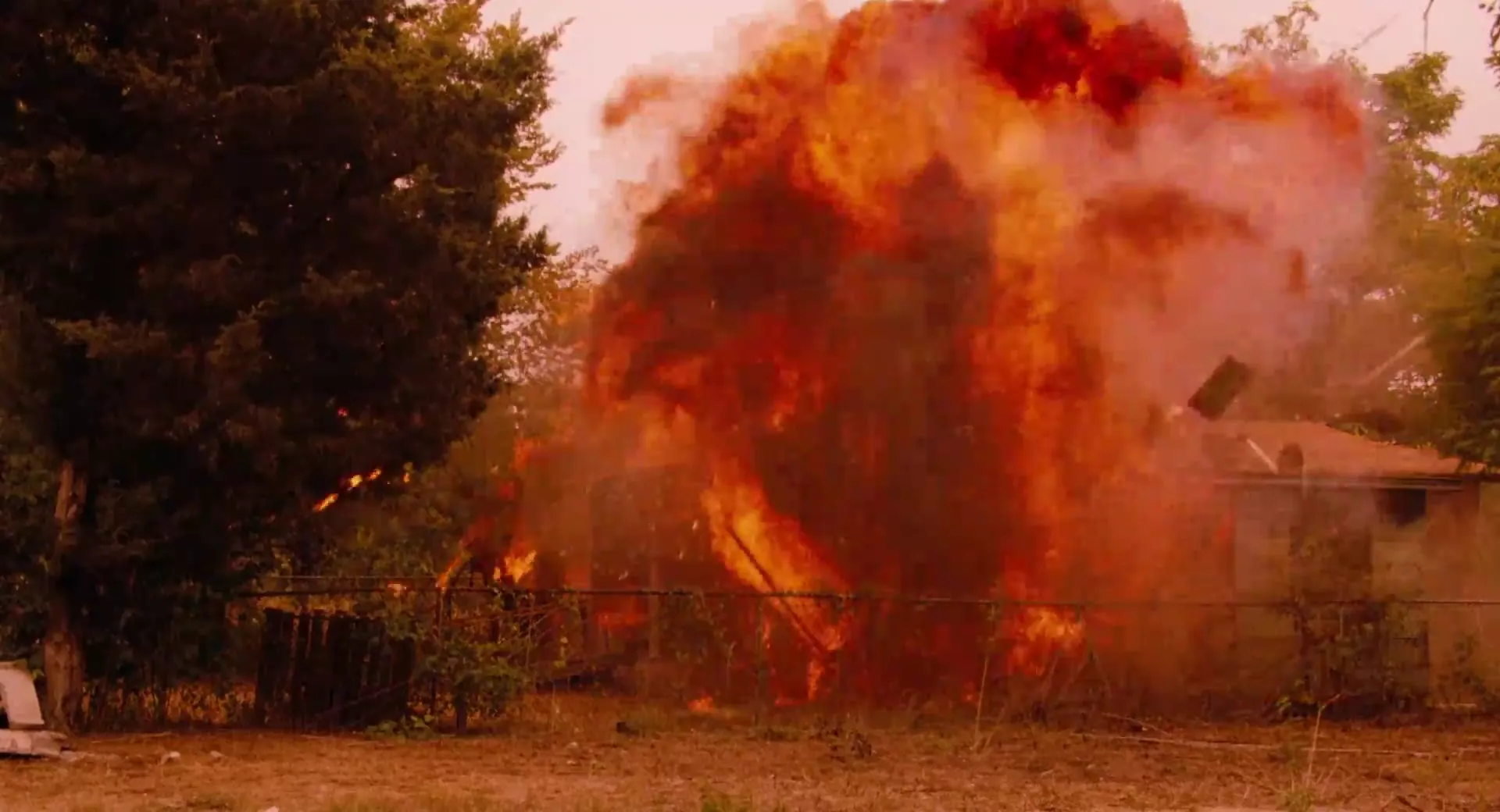 Machete scene still 5