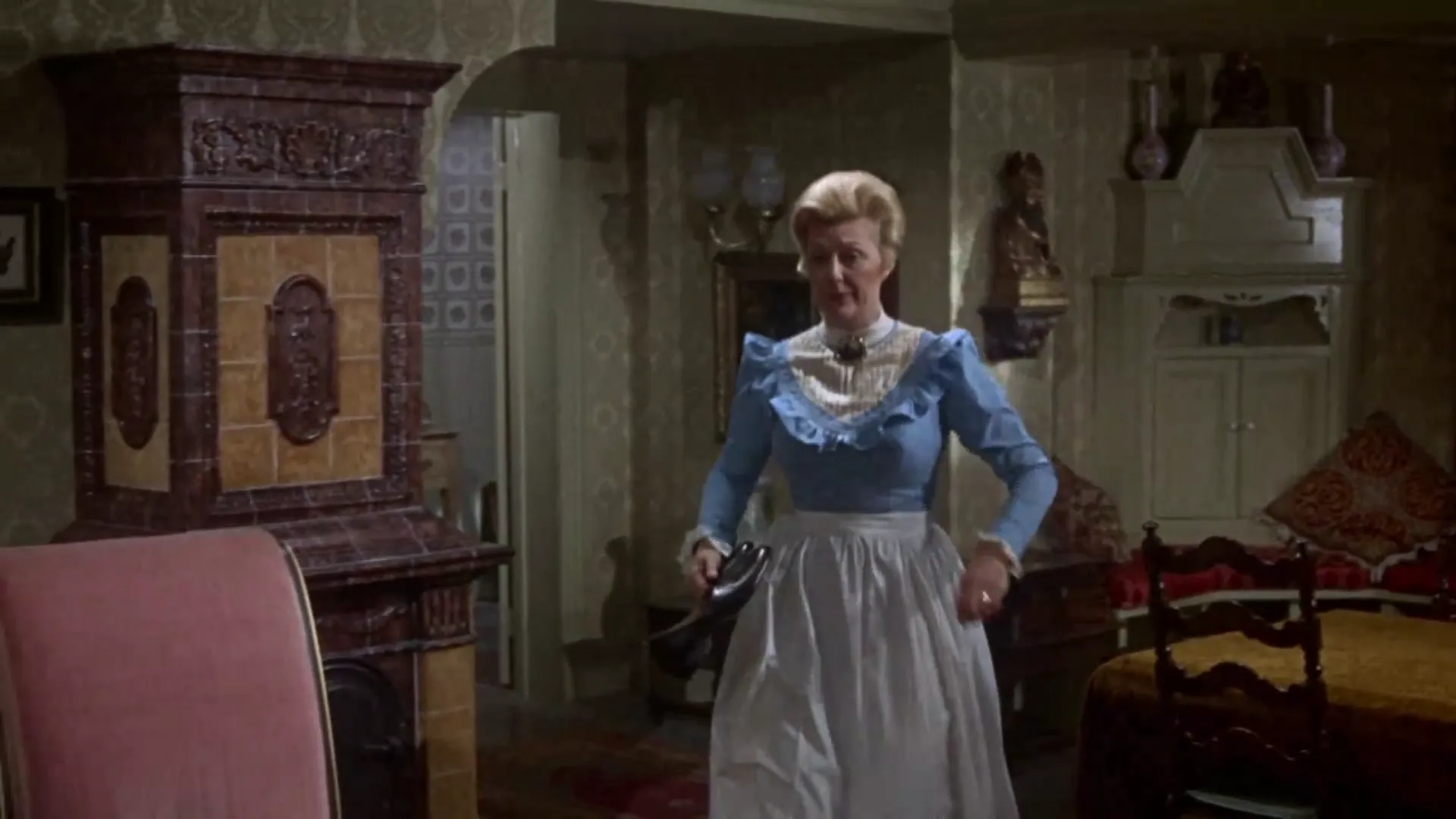 Dracula Has Risen from the Grave scene still 3