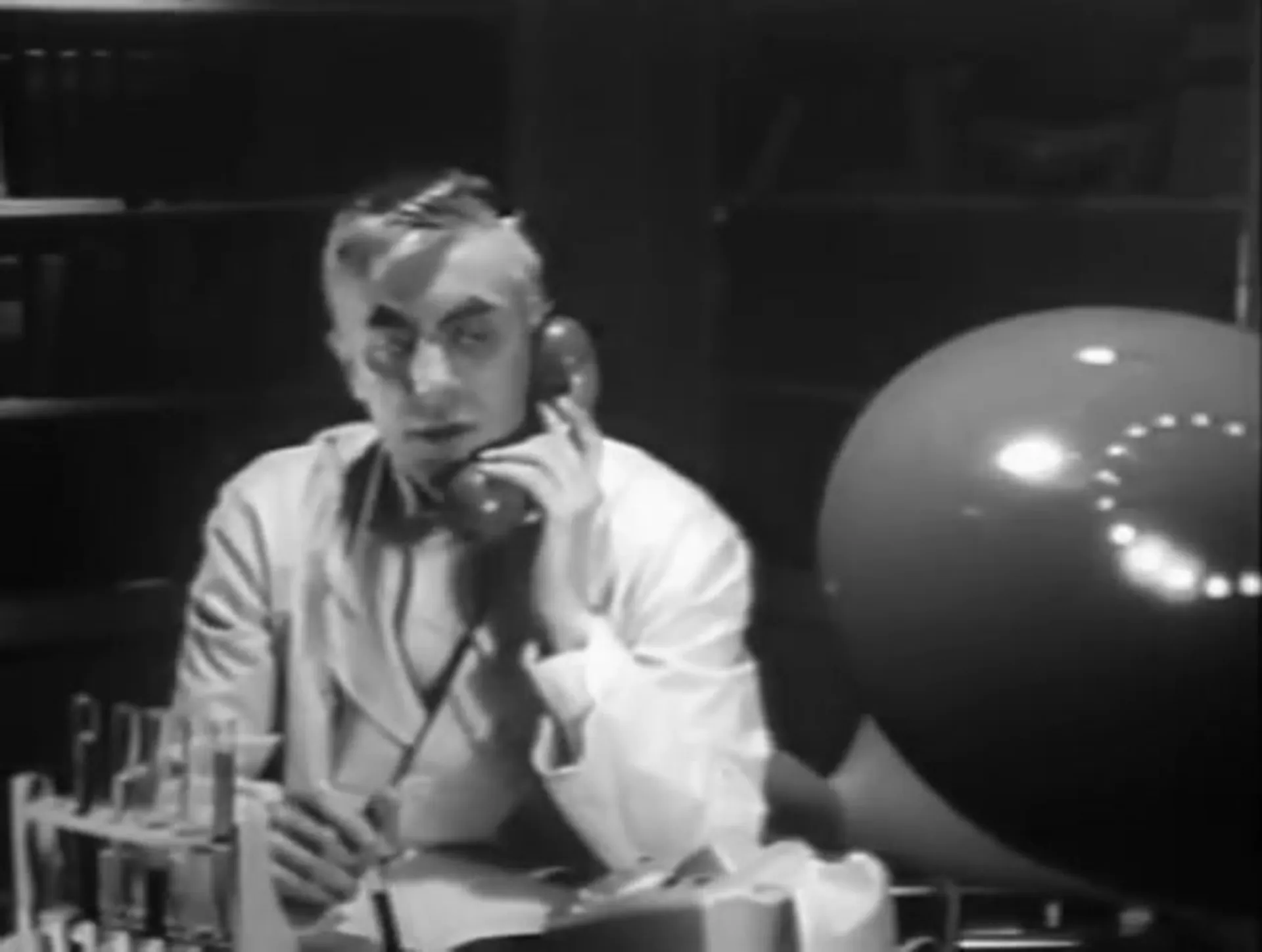 The Head scene still 4