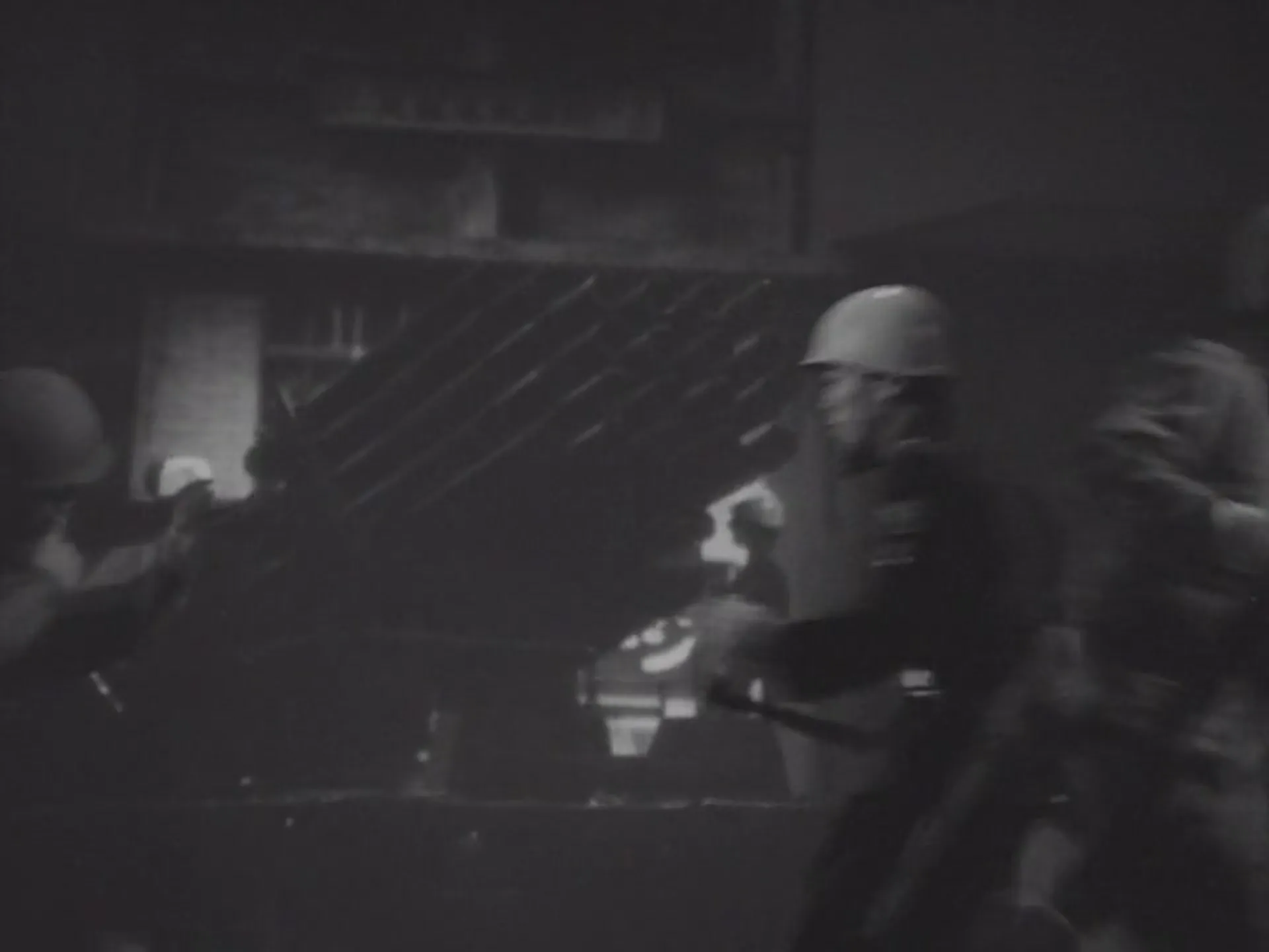 Godzilla Raids Again scene still 6