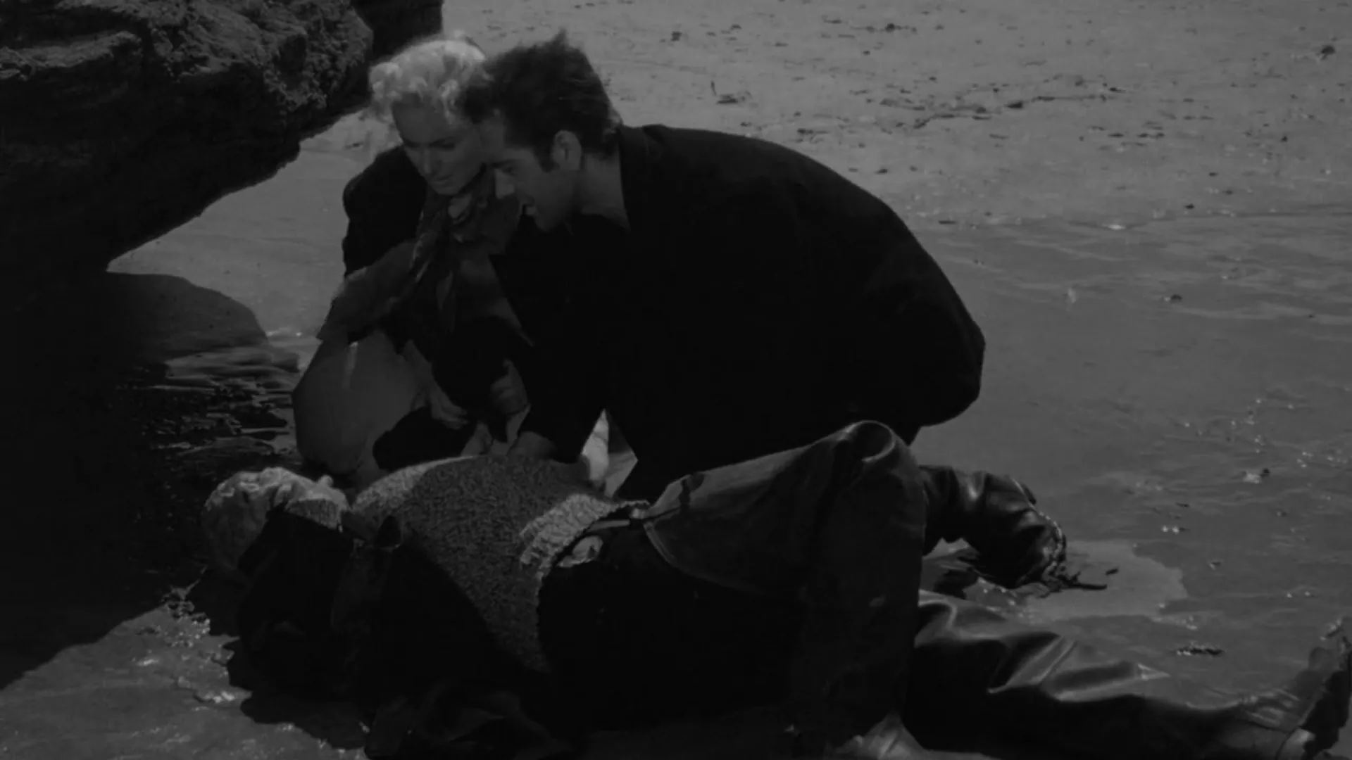 The Giant Behemoth scene still 1