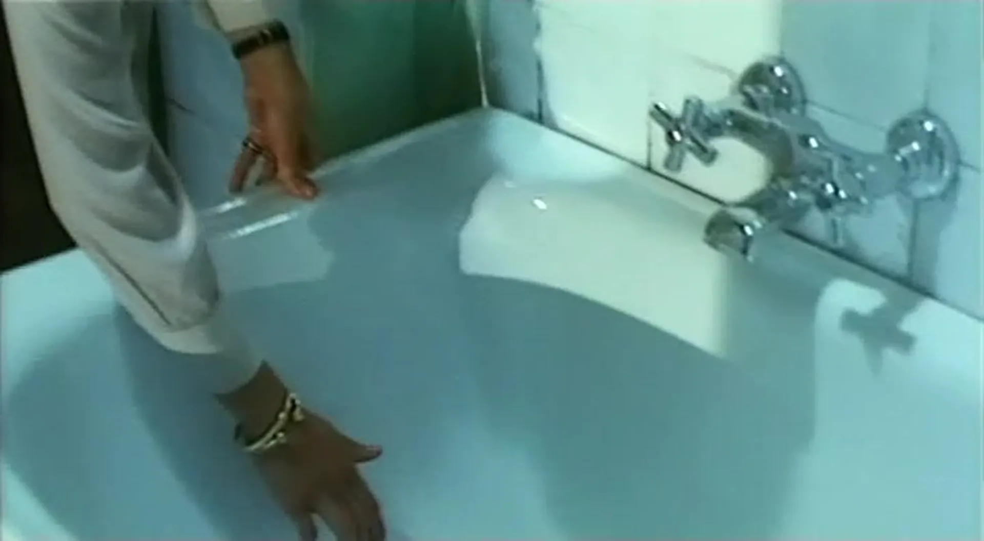 Kleinhoff Hotel scene still 1