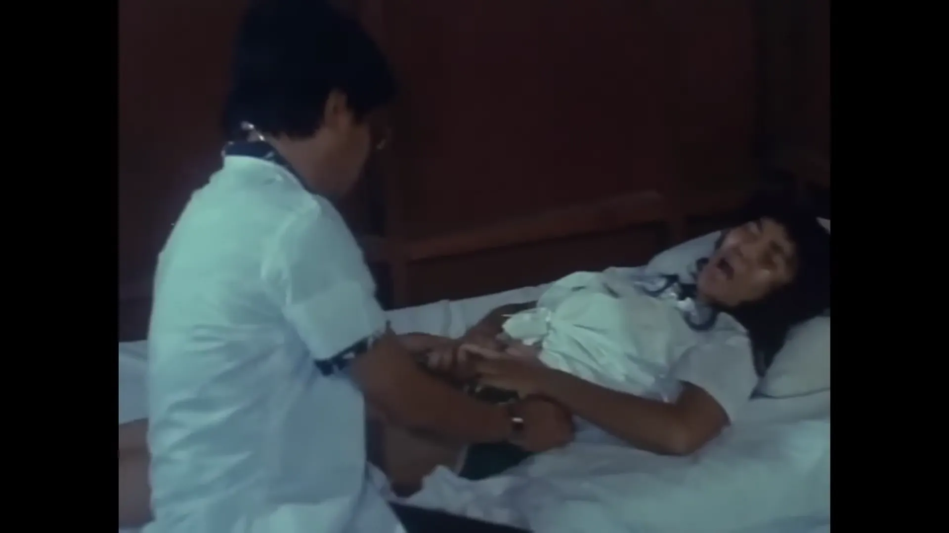 Angels With Golden Guns scene still 6